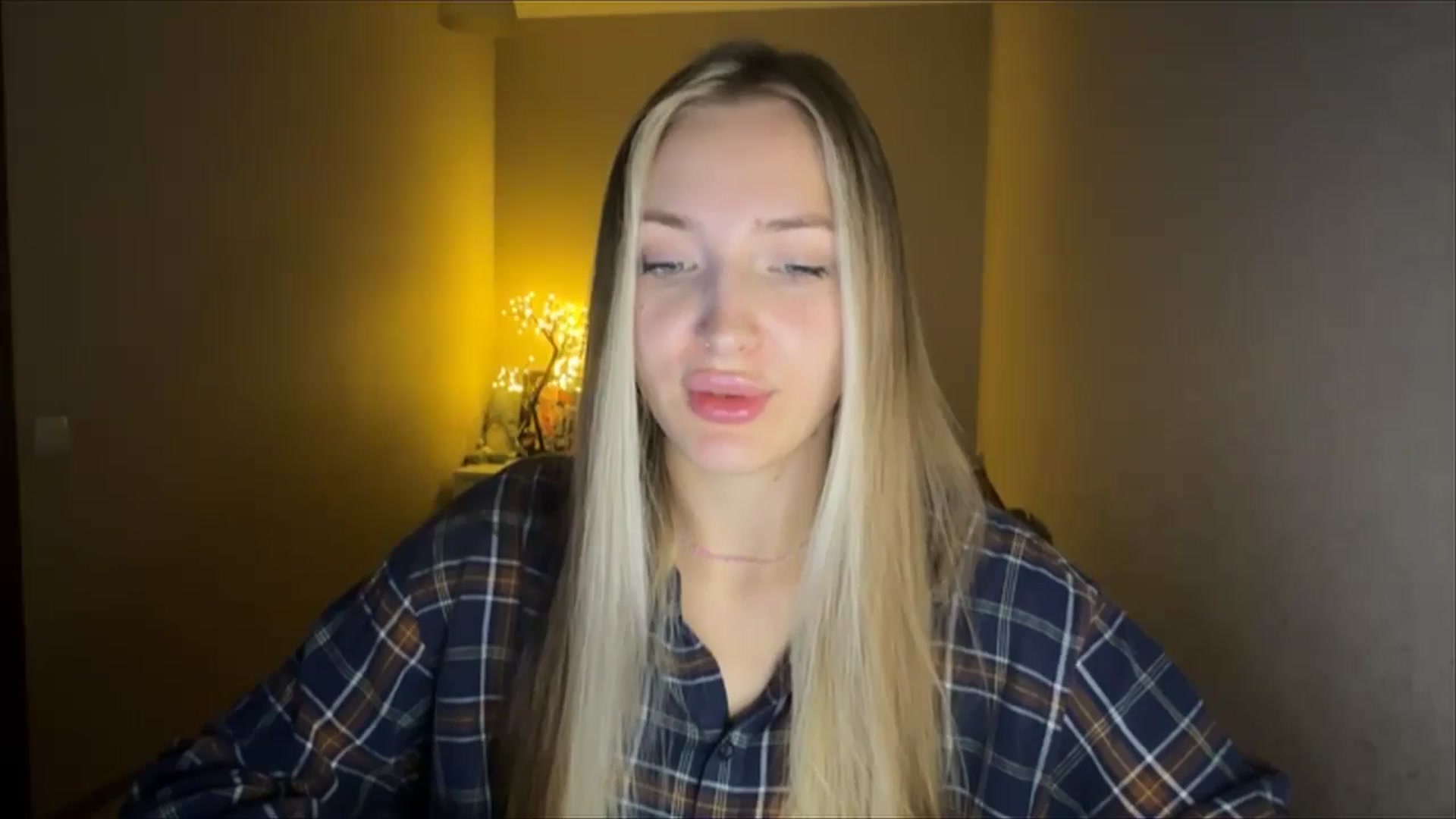 Gallery image thumbnail from My_Diana's myfreecams stream on, 09/22/2024, 20:55 image 8 of 20