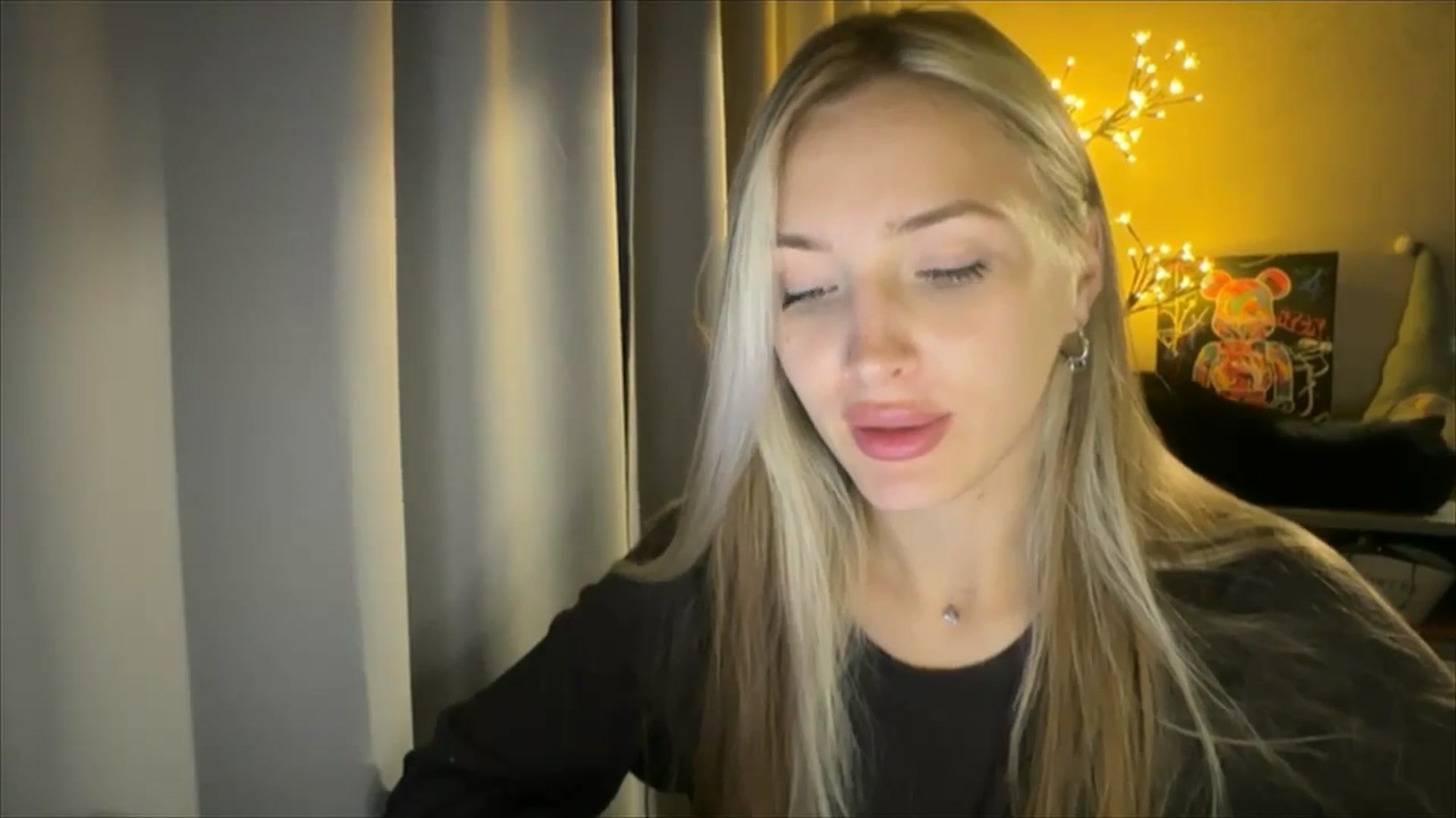 Gallery image thumbnail from My_Diana's myfreecams stream on, 09/25/2024, 22:44 image 15 of 20