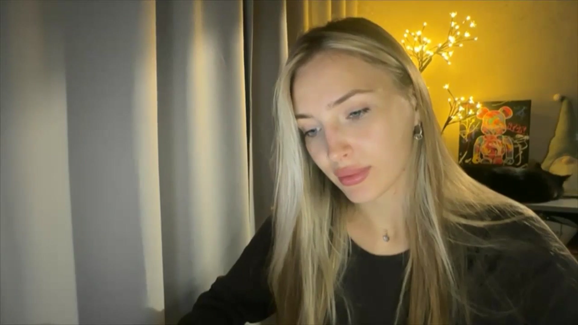 Gallery image thumbnail from My_Diana's myfreecams stream on, 09/25/2024, 22:44 image 17 of 20