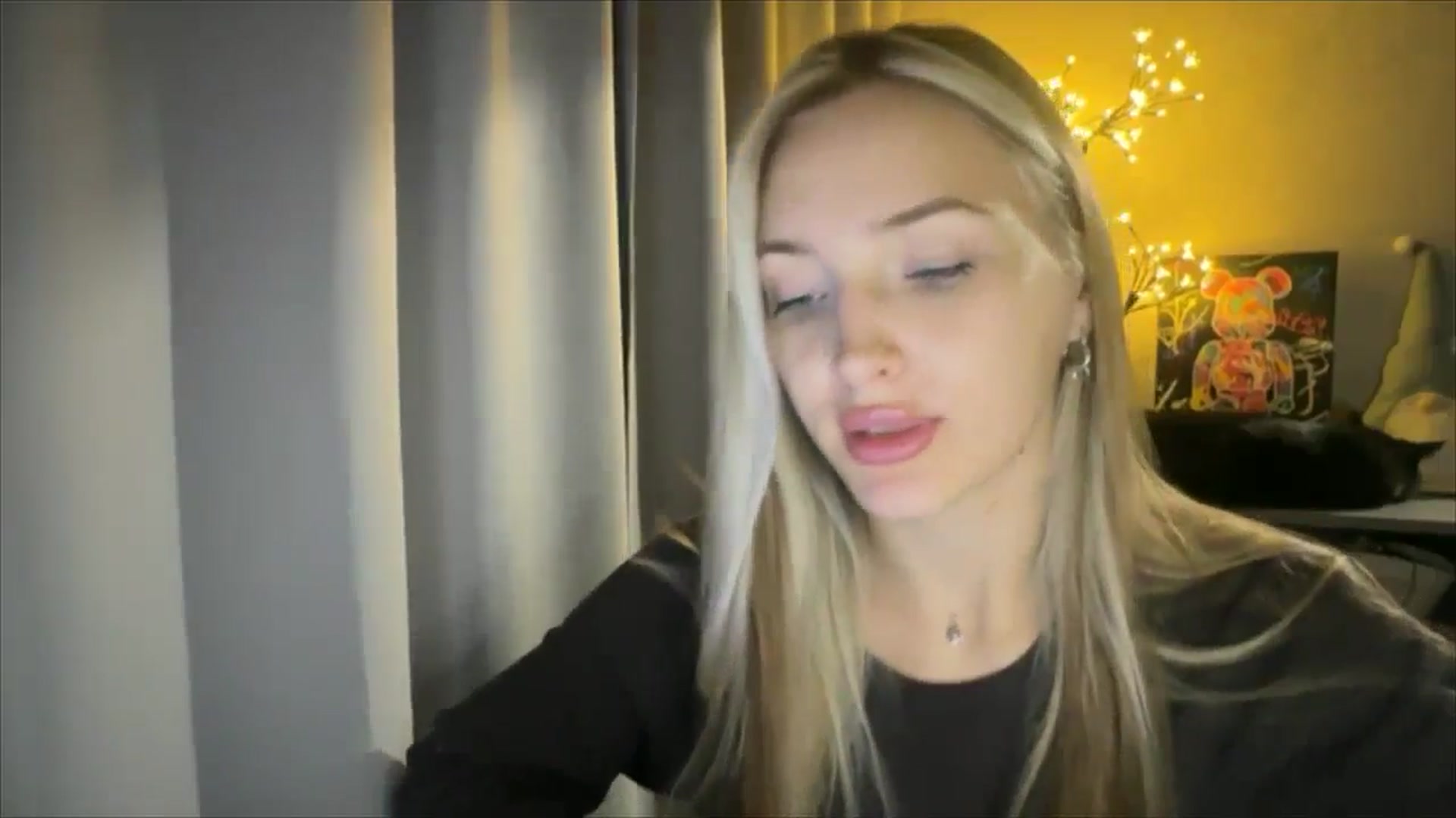 Gallery image thumbnail from My_Diana's myfreecams stream on, 09/25/2024, 22:44 image 18 of 20