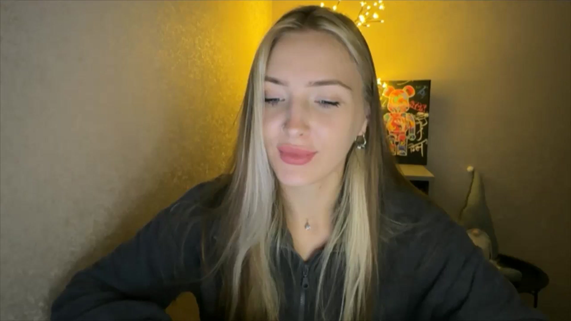 Gallery image thumbnail from My_Diana's myfreecams stream on, 09/28/2024, 21:43 image 7 of 20