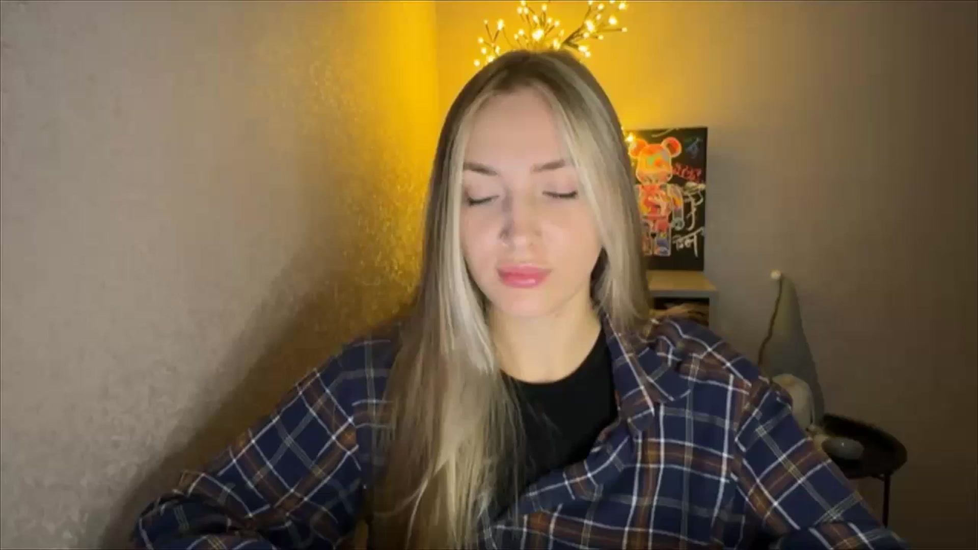 Gallery image thumbnail from My_Diana's myfreecams stream on, 09/29/2024, 20:05 image 11 of 20