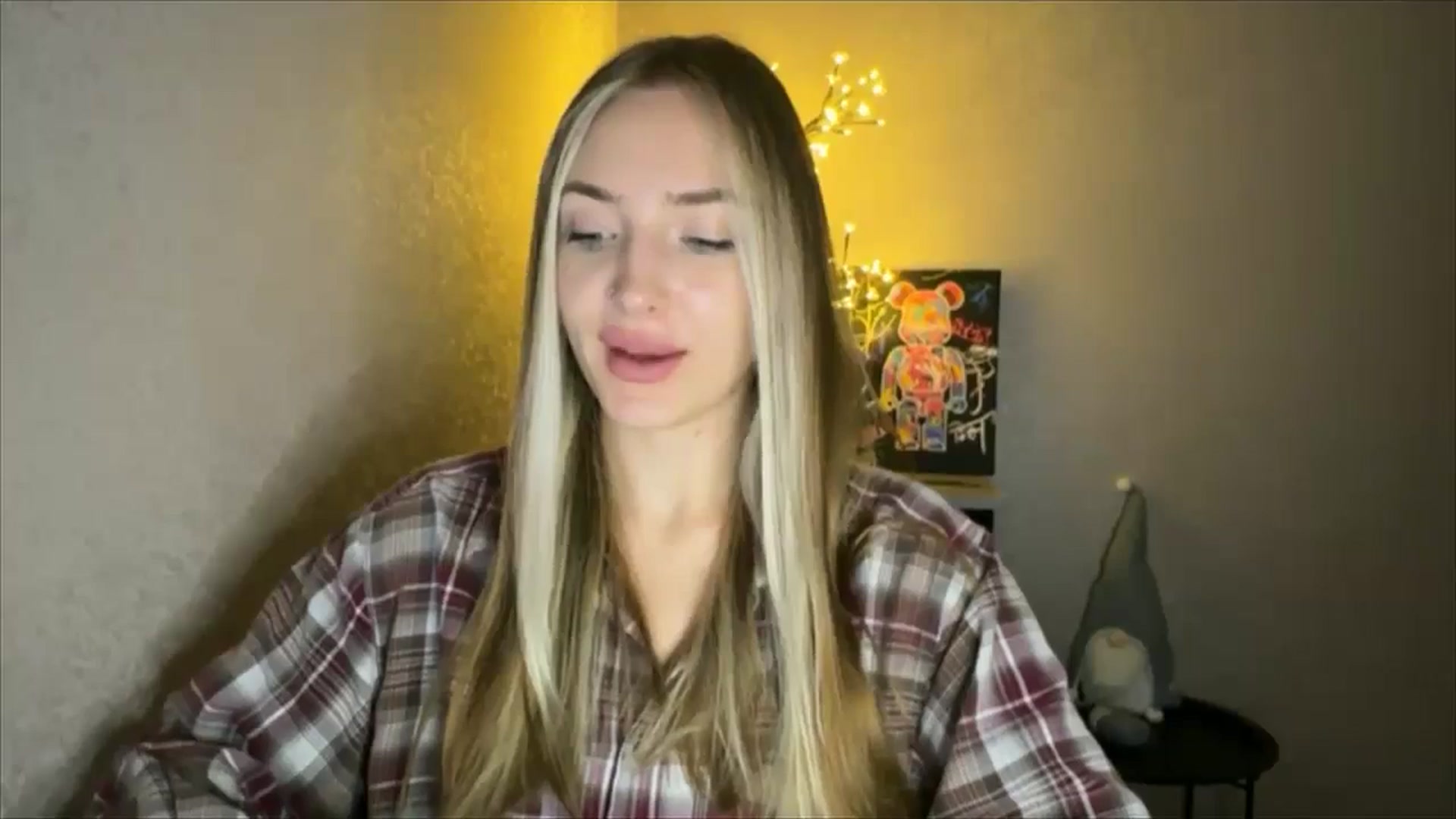 Gallery image thumbnail from My_Diana's myfreecams stream on, 10/03/2024, 19:50 image 11 of 20