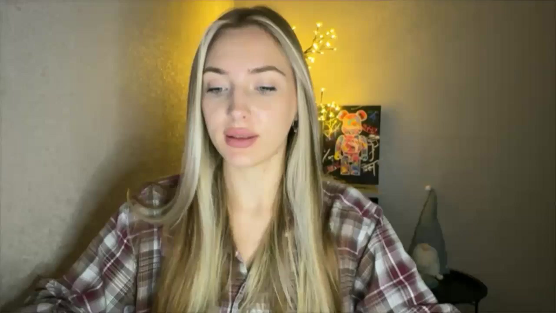 Gallery image thumbnail from My_Diana's myfreecams stream on, 10/03/2024, 19:50 image 2 of 20