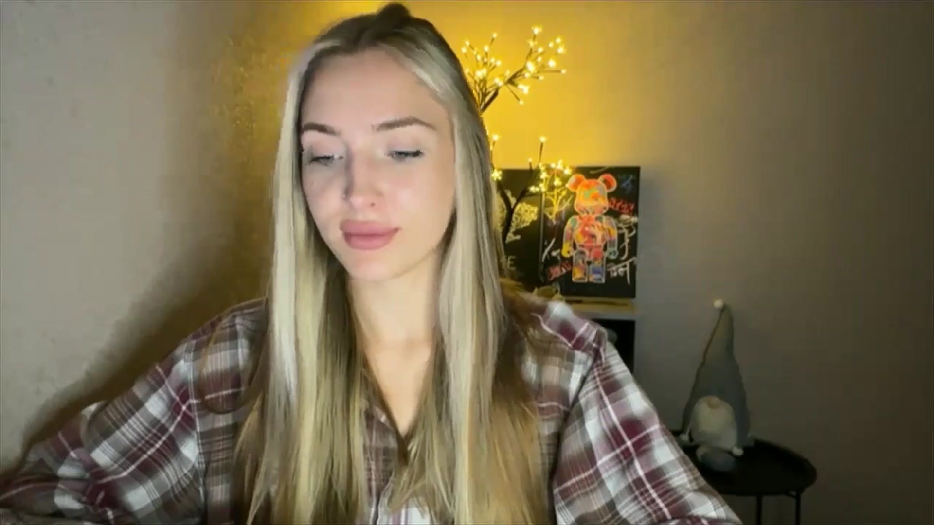 Gallery image thumbnail from My_Diana's myfreecams stream on, 10/03/2024, 19:50 image 19 of 20