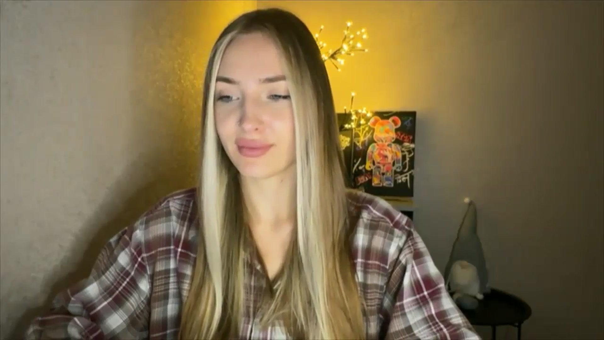 Gallery image thumbnail from My_Diana's myfreecams stream on, 10/03/2024, 19:50 image 12 of 20