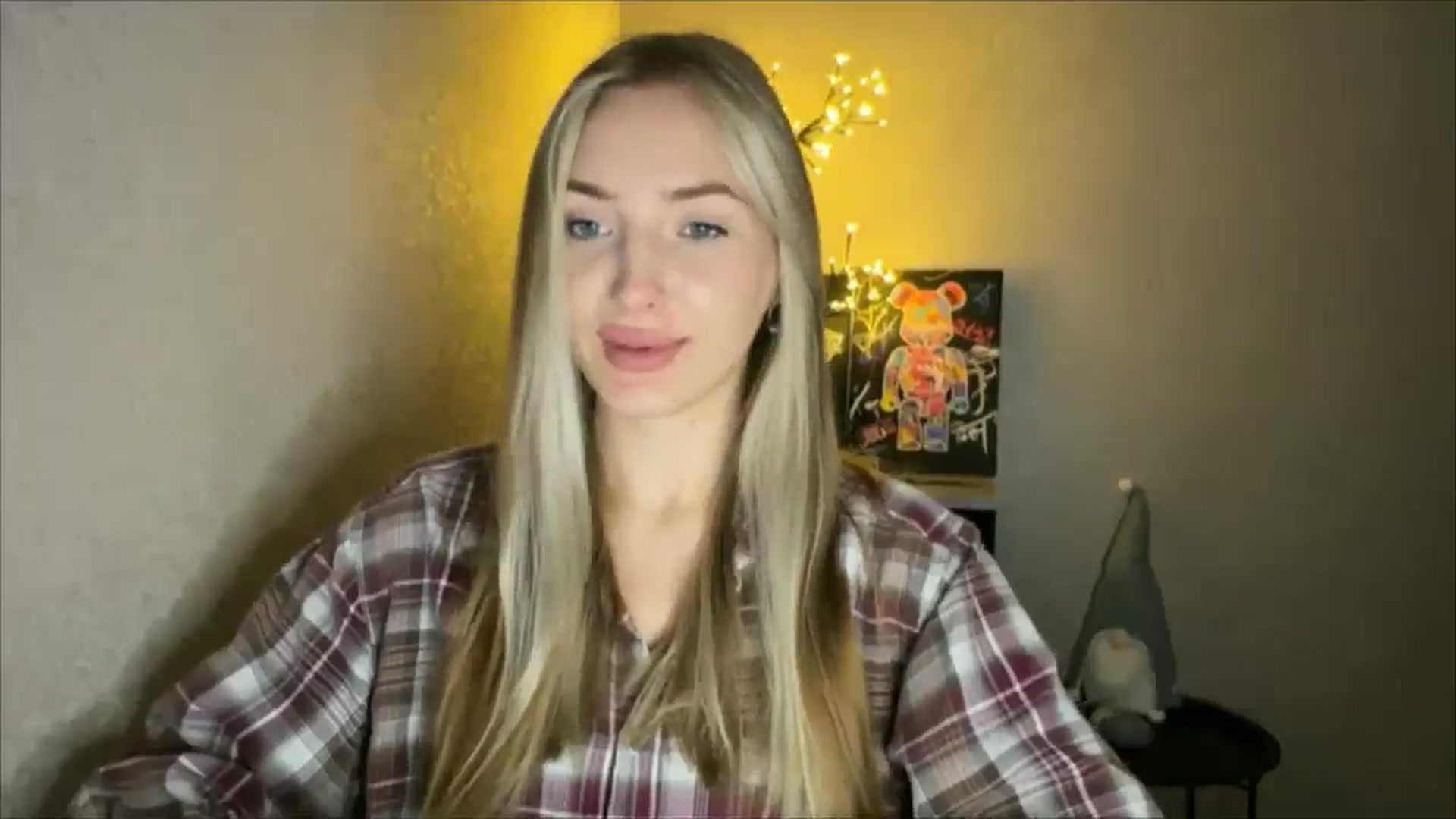 Gallery image thumbnail from My_Diana's myfreecams stream on, 10/03/2024, 19:50 image 9 of 20