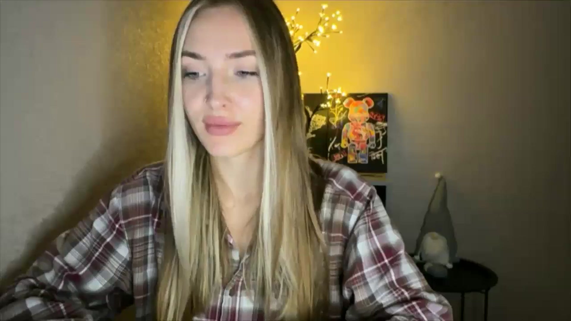 Gallery image thumbnail from My_Diana's myfreecams stream on, 10/03/2024, 20:34 image 17 of 20