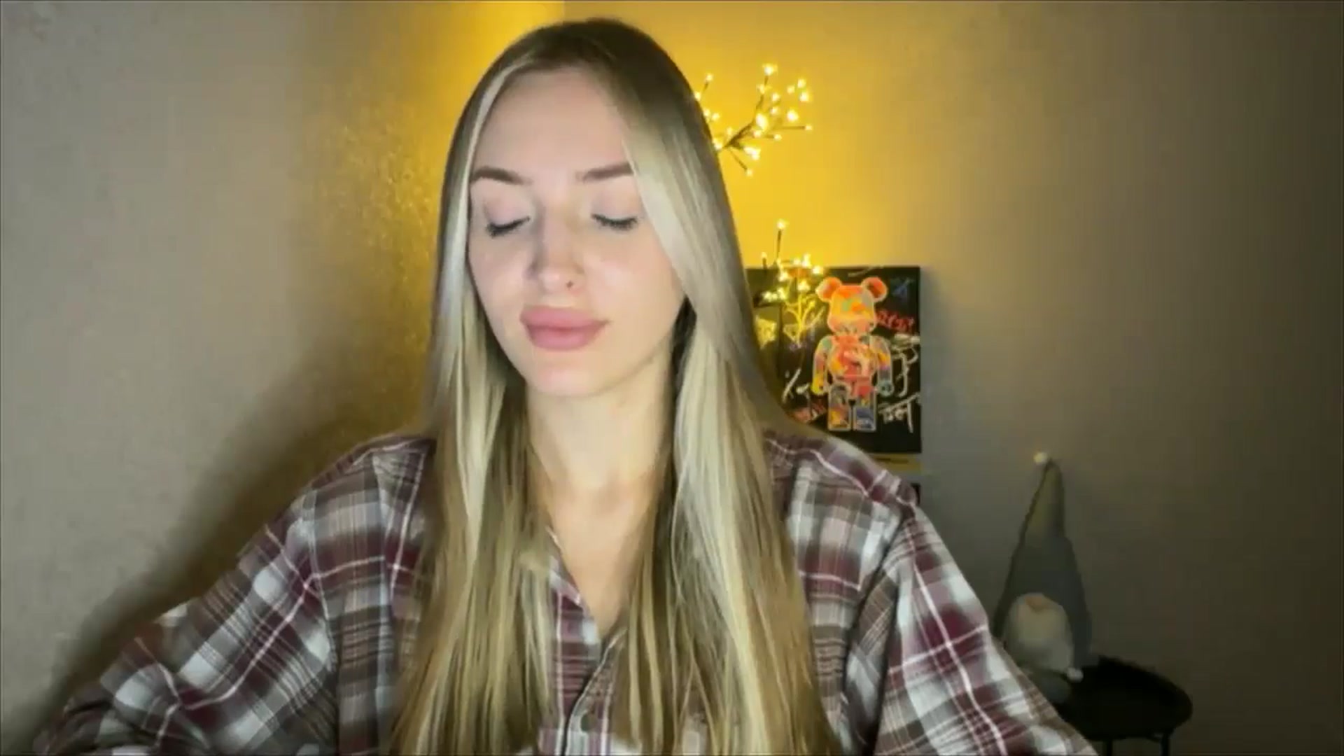 Gallery image thumbnail from My_Diana's myfreecams stream on, 10/03/2024, 20:34 image 7 of 20