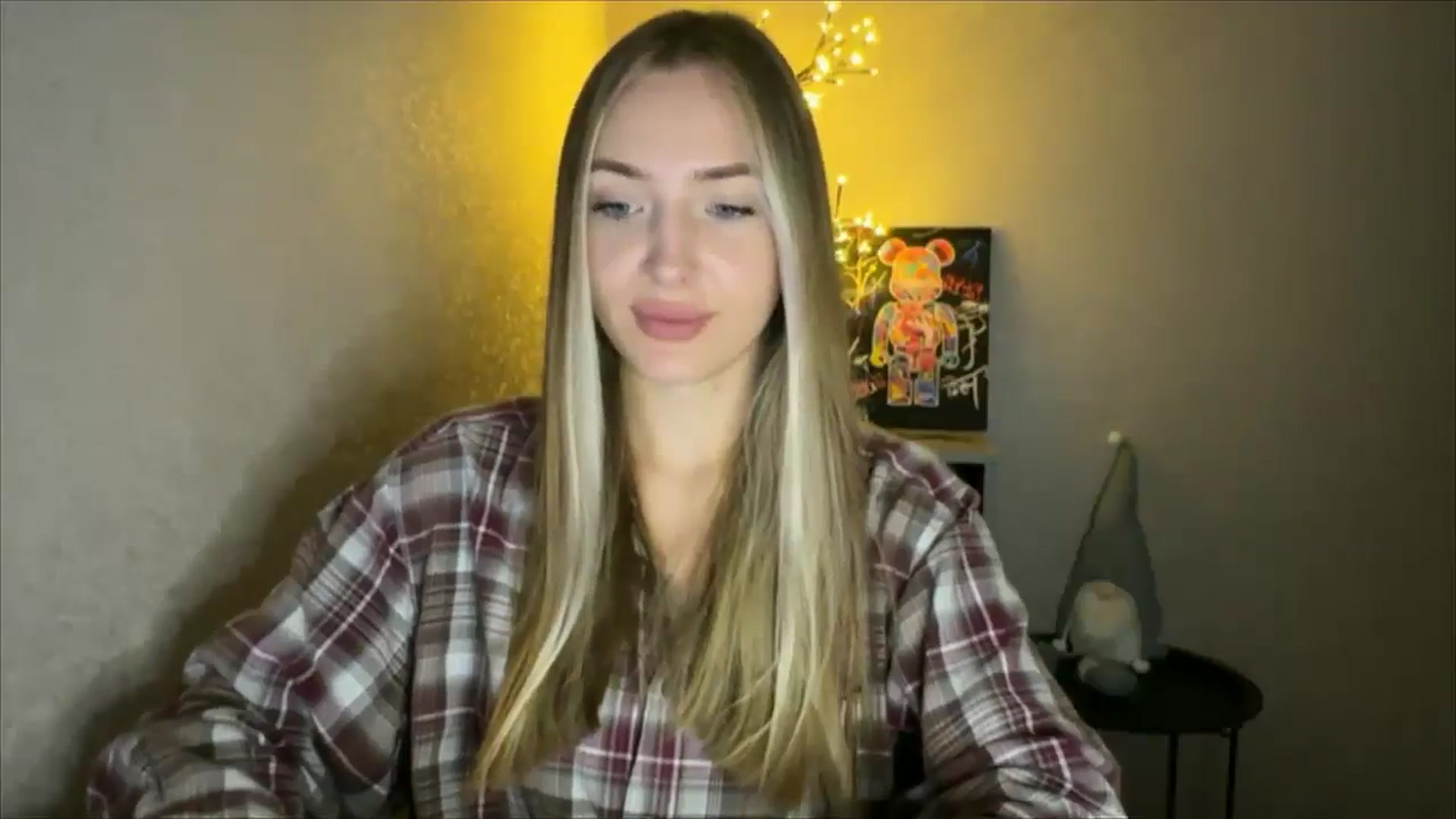 Gallery image thumbnail from My_Diana's myfreecams stream on, 10/03/2024, 20:34 image 3 of 20