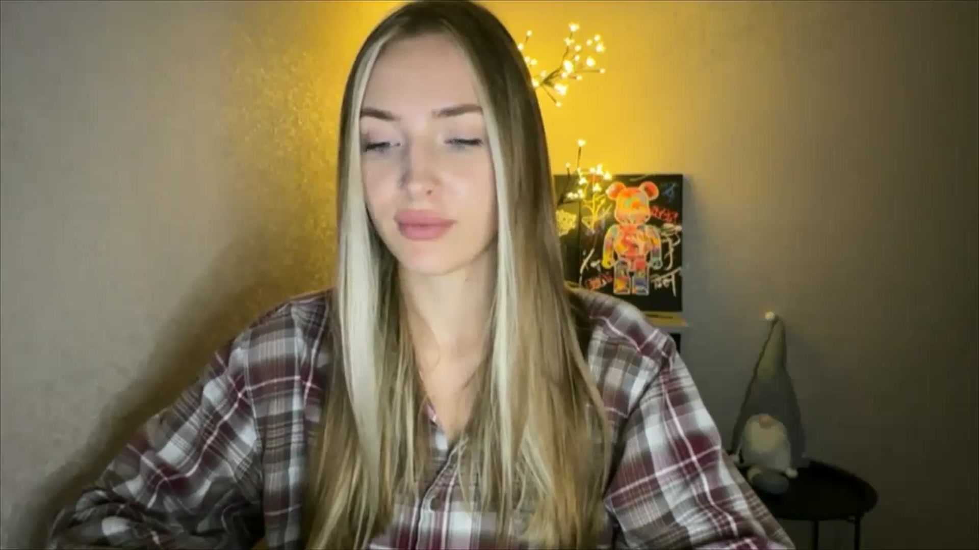 Gallery image thumbnail from My_Diana's myfreecams stream on, 10/03/2024, 20:34 image 16 of 20