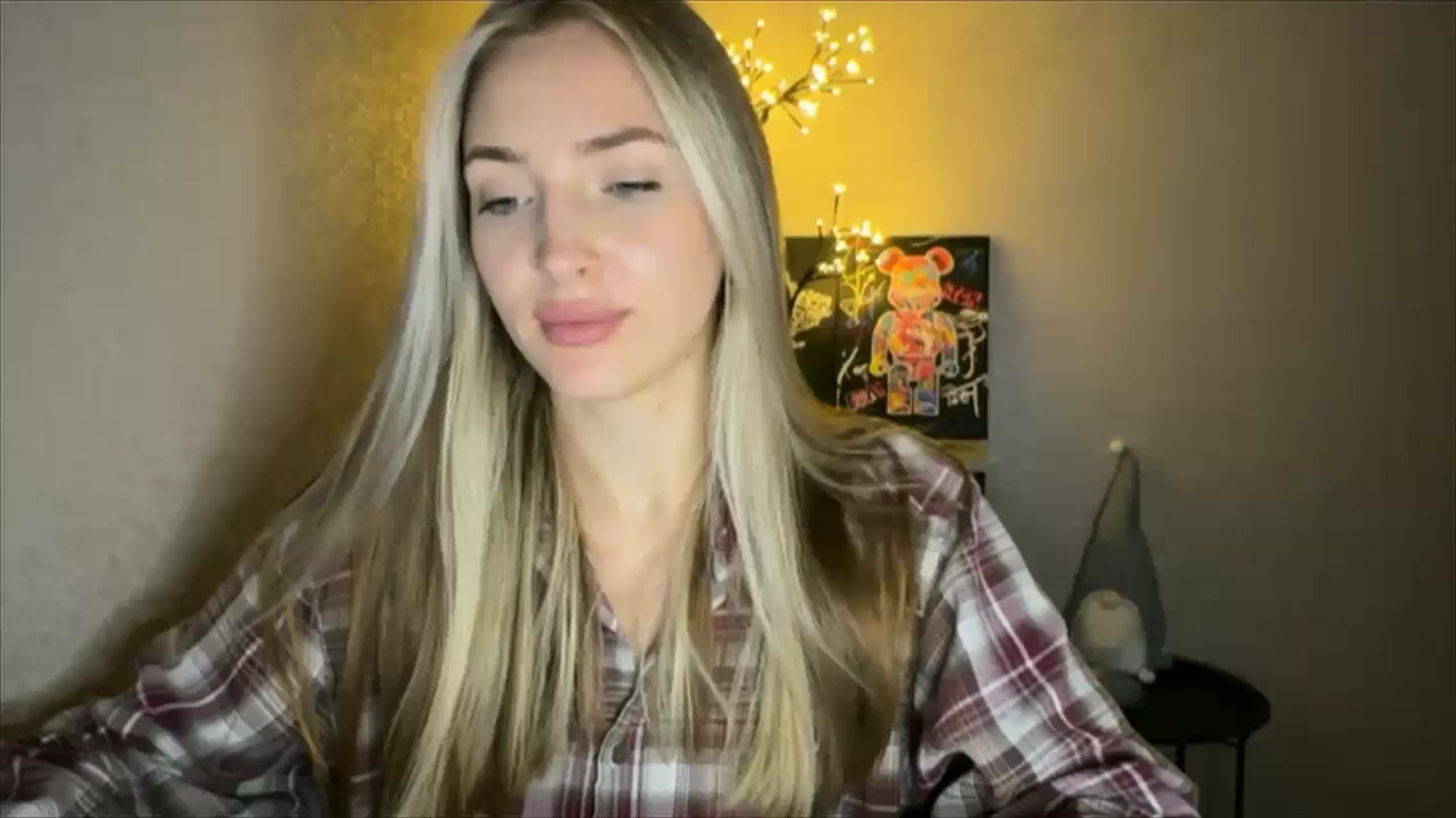 Gallery image thumbnail from My_Diana's myfreecams stream on, 10/03/2024, 20:34 image 20 of 20