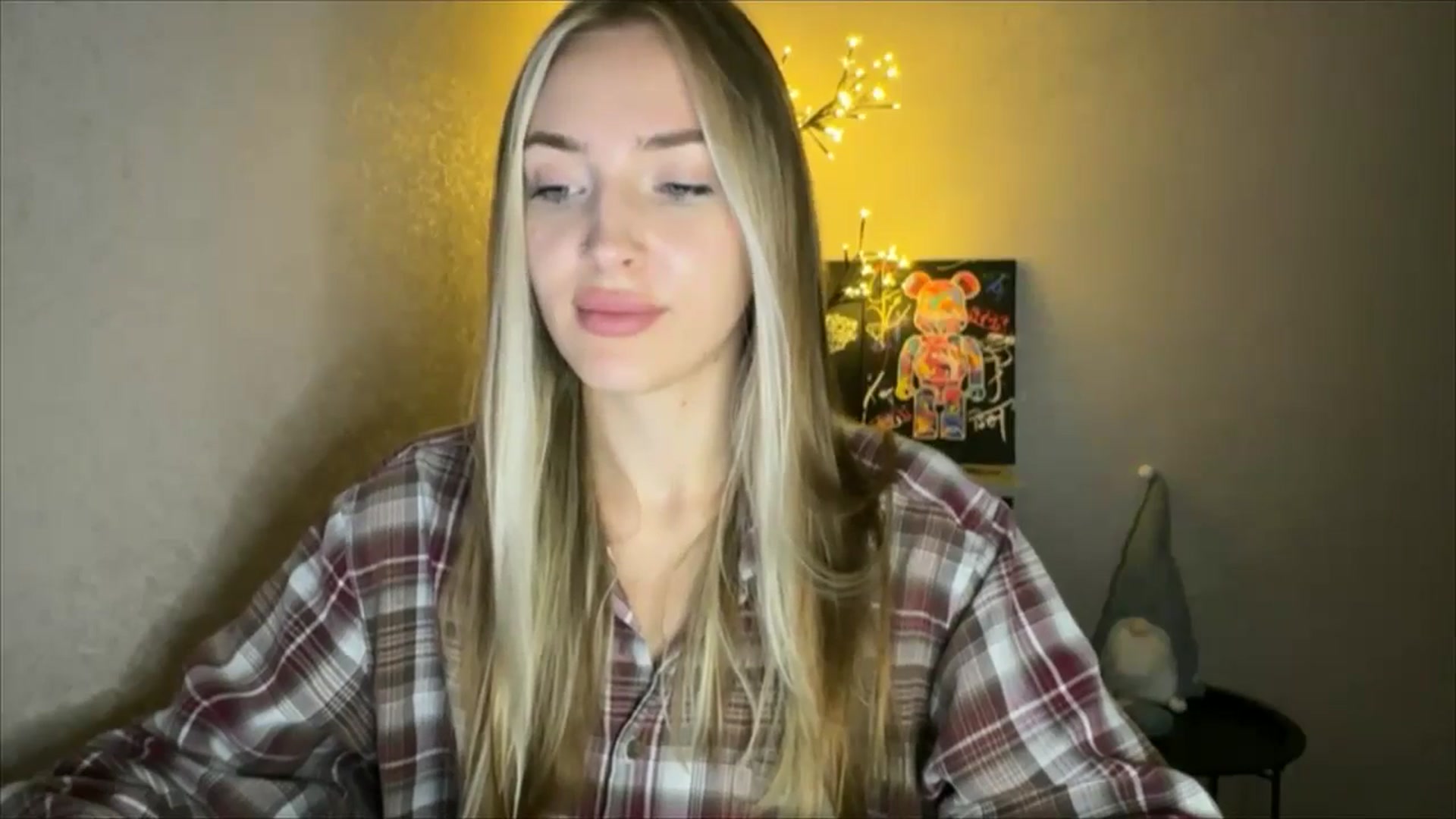 Gallery image thumbnail from My_Diana's myfreecams stream on, 10/03/2024, 20:34 image 13 of 20