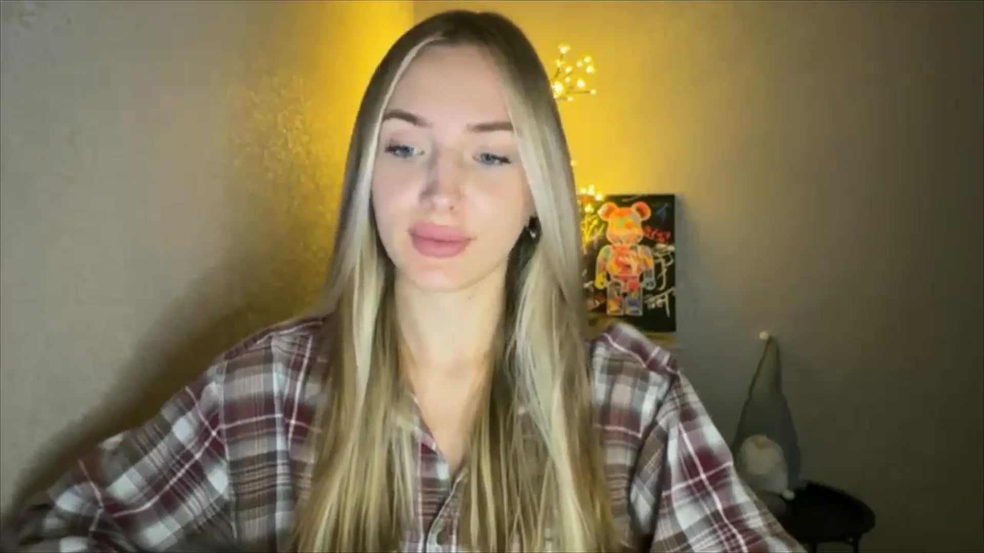 Gallery image thumbnail from My_Diana's myfreecams stream on, 10/03/2024, 20:34 image 8 of 20