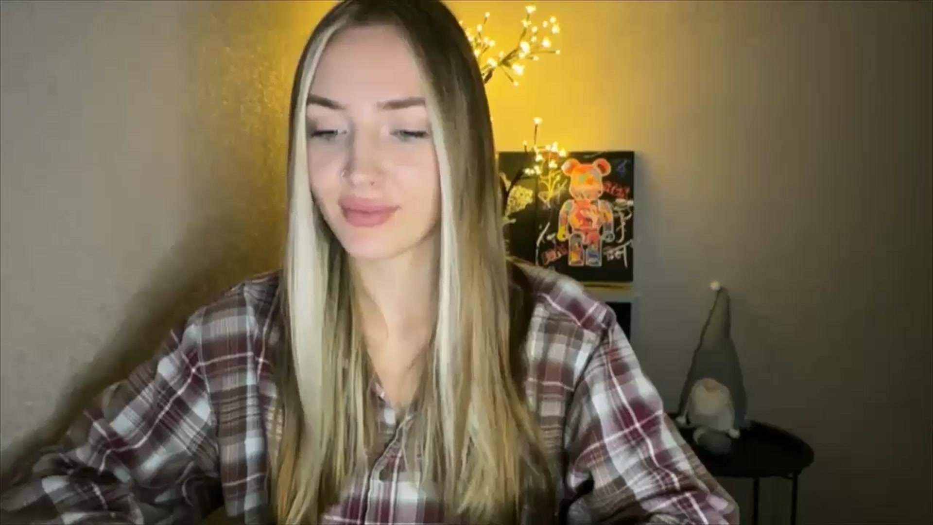 Gallery image thumbnail from My_Diana's myfreecams stream on, 10/03/2024, 20:34 image 19 of 20
