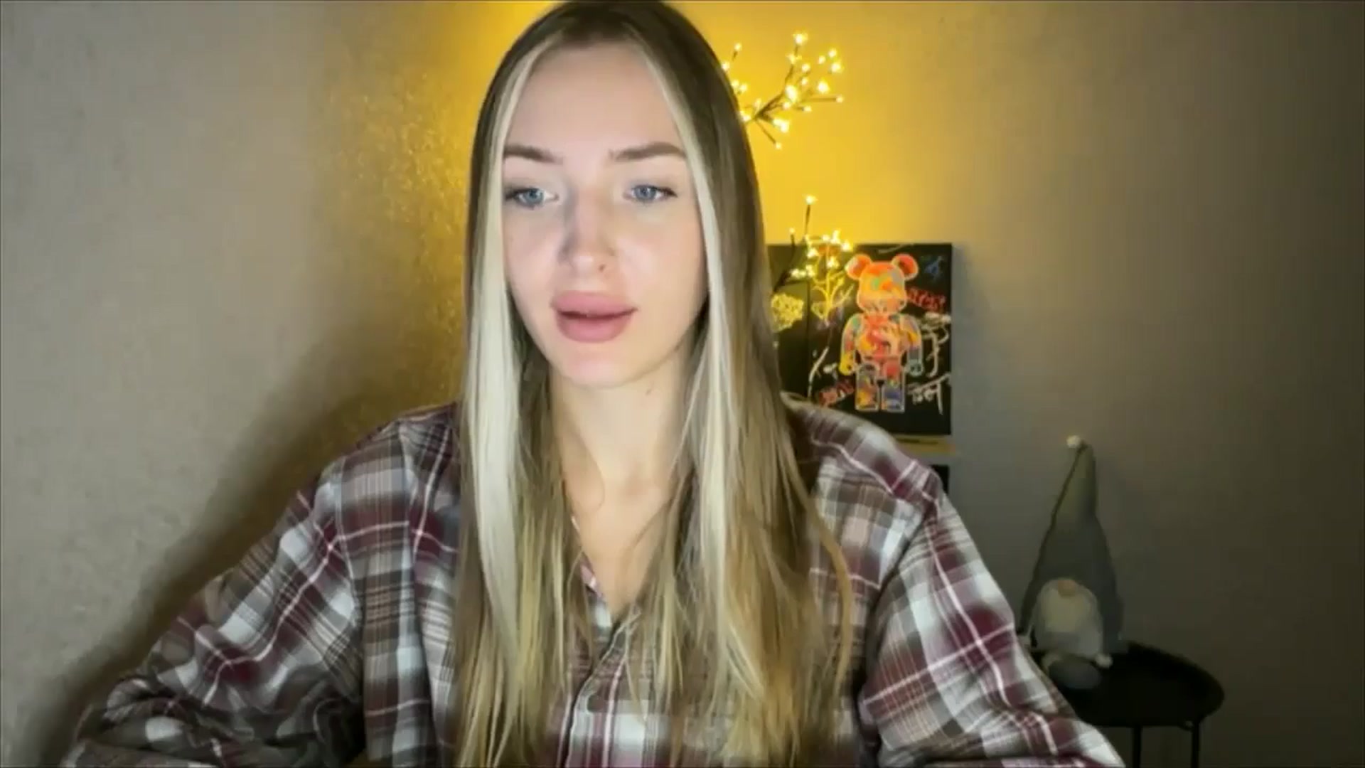 Gallery image thumbnail from My_Diana's myfreecams stream on, 10/03/2024, 20:34 image 15 of 20