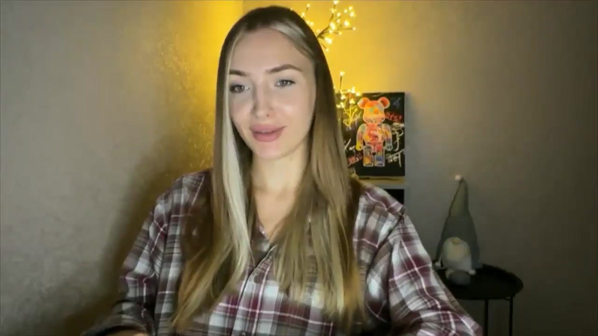 Gallery image thumbnail from My_Diana's myfreecams stream on, 10/03/2024, 21:27 image 17 of 20