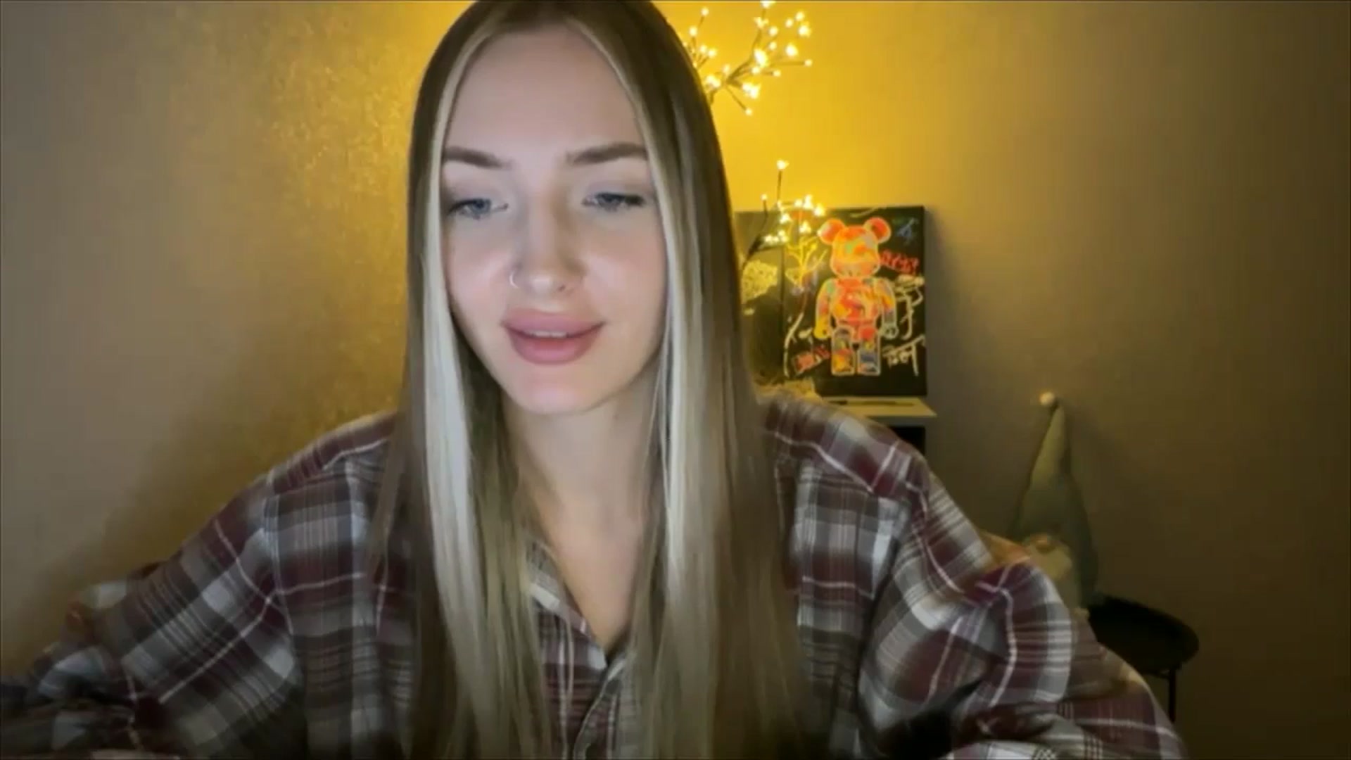 Gallery image thumbnail from My_Diana's myfreecams stream on, 10/03/2024, 22:34 image 8 of 20