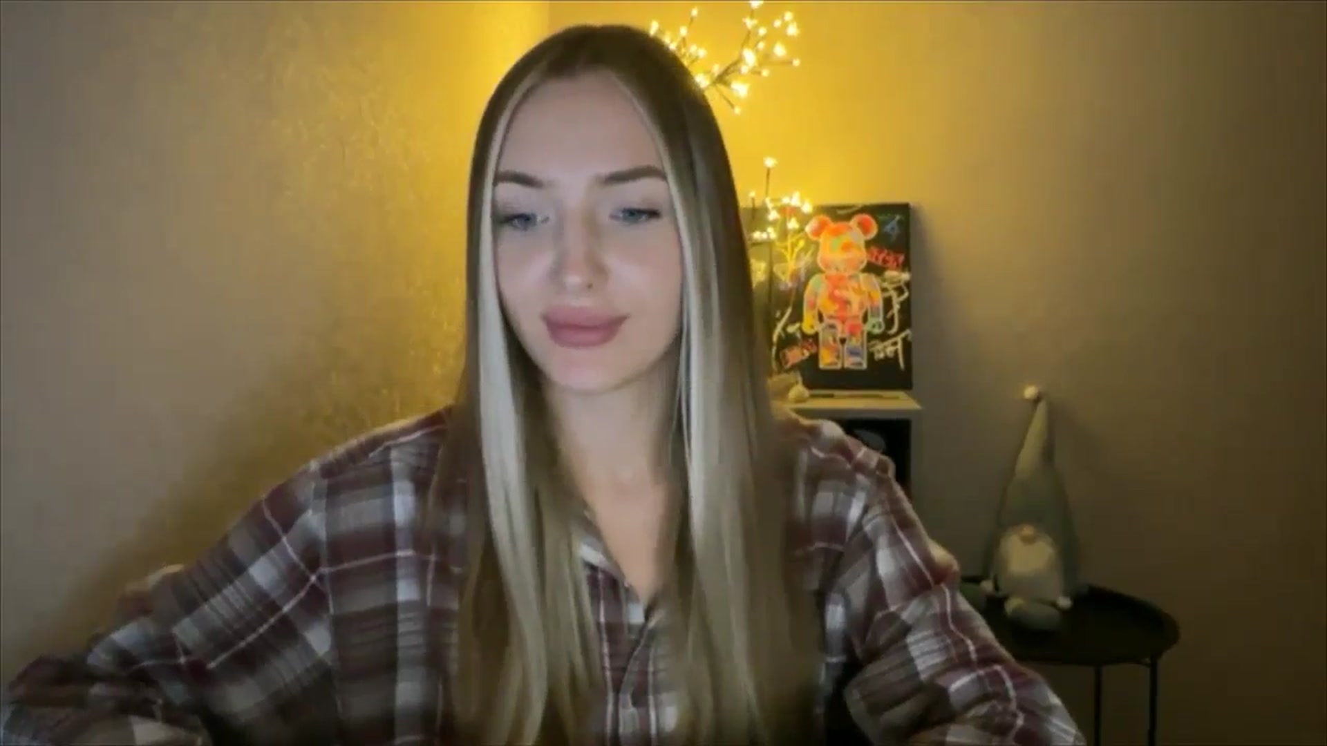 Gallery image thumbnail from My_Diana's myfreecams stream on, 10/03/2024, 22:34 image 4 of 20