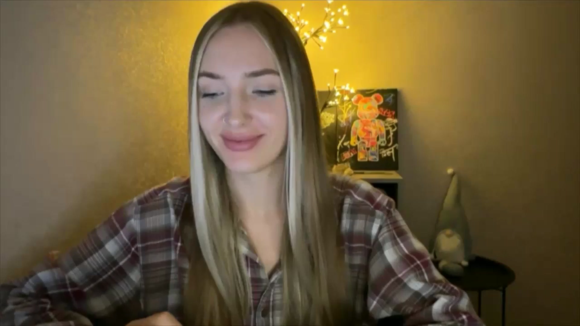 Gallery image thumbnail from My_Diana's myfreecams stream on, 10/03/2024, 22:34 image 19 of 20