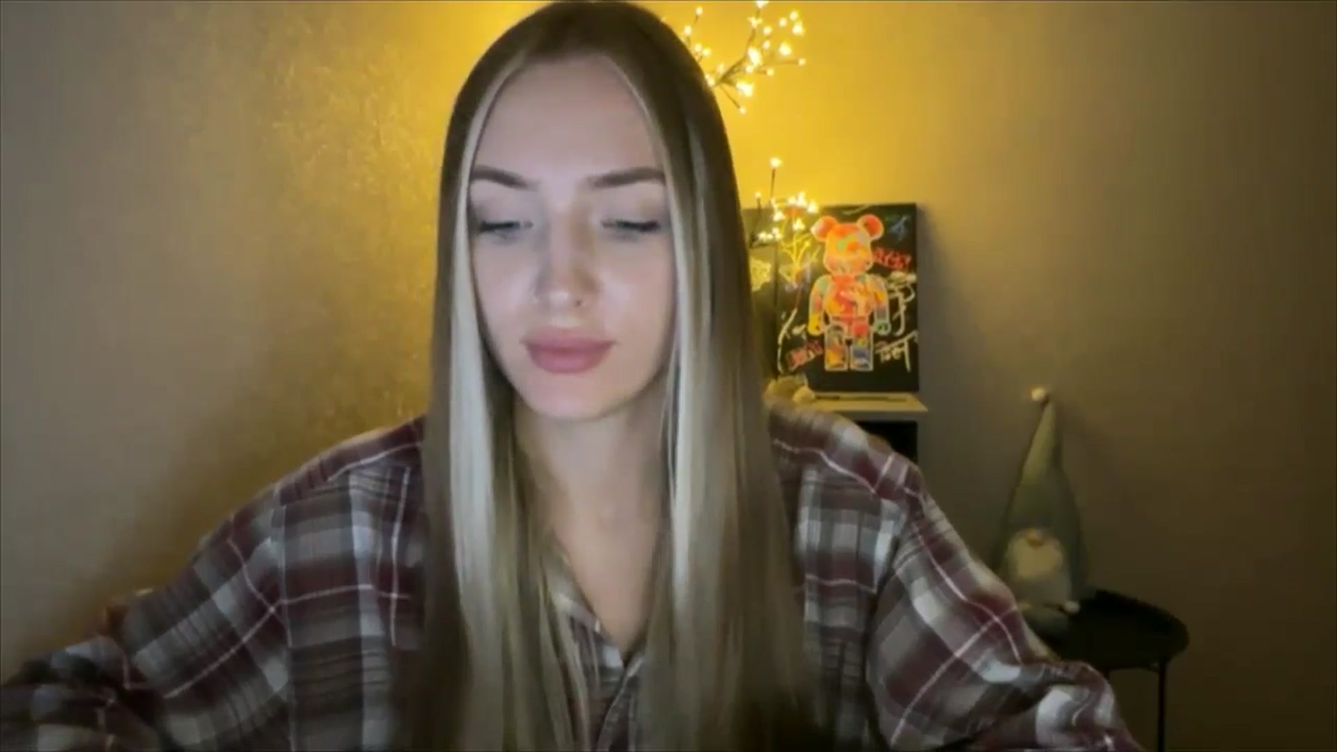Gallery image thumbnail from My_Diana's myfreecams stream on, 10/03/2024, 22:34 image 17 of 20