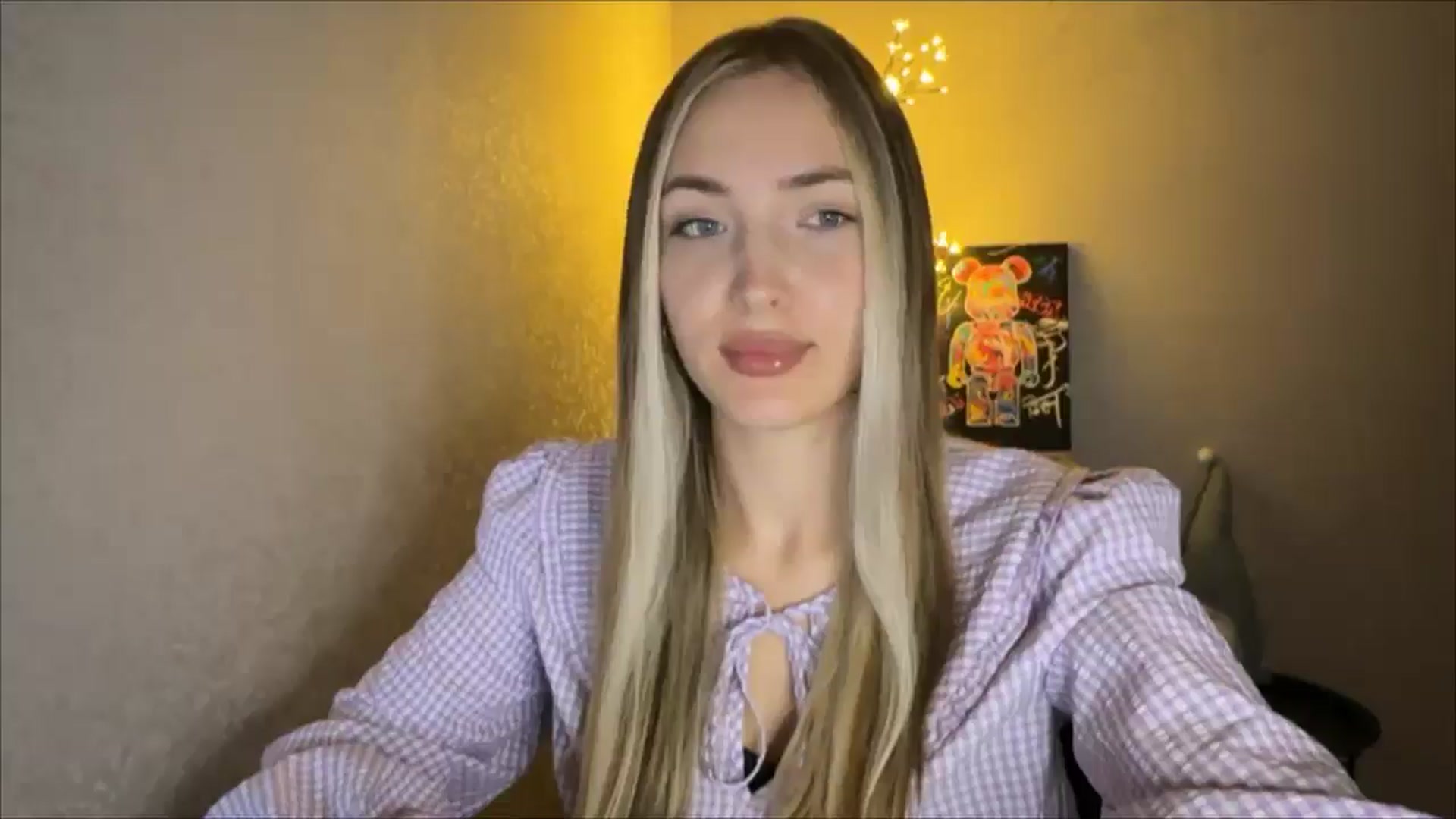 Gallery image thumbnail from My_Diana's myfreecams stream on, 10/04/2024, 19:36 image 10 of 20