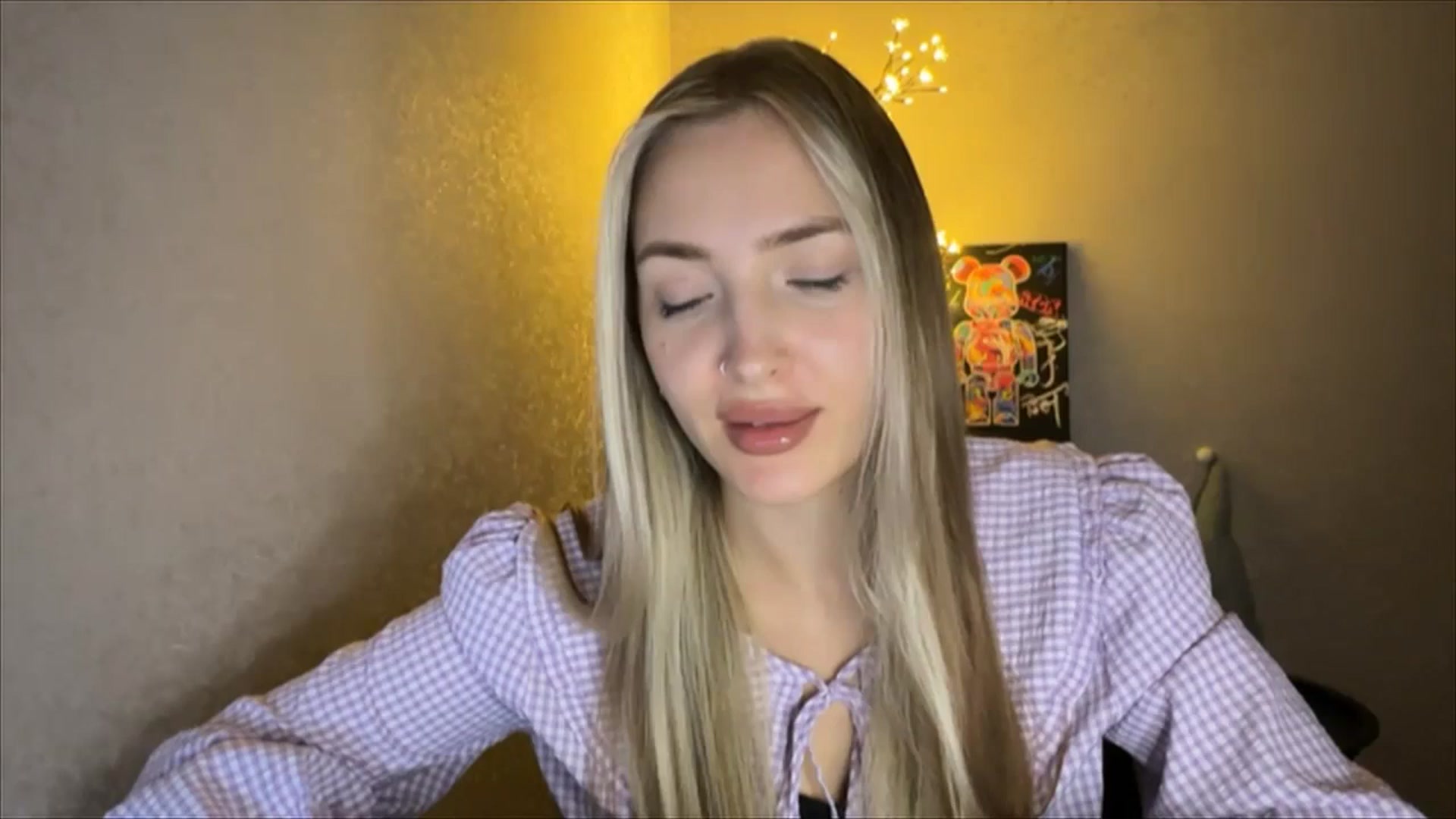 Gallery image thumbnail from My_Diana's myfreecams stream on, 10/04/2024, 19:36 image 14 of 20