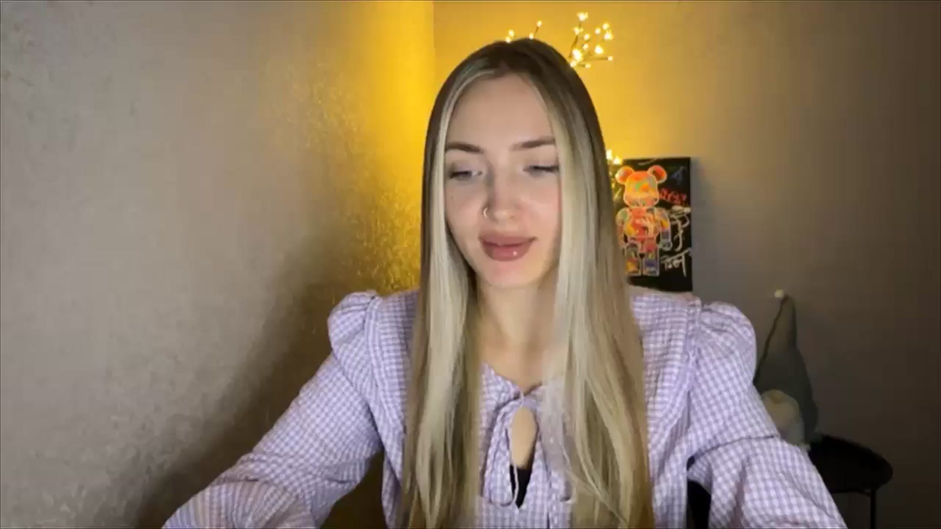 Gallery image thumbnail from My_Diana's myfreecams stream on, 10/04/2024, 19:36 image 6 of 20
