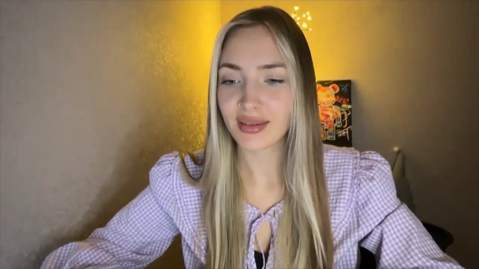 Gallery image thumbnail from My_Diana's myfreecams stream on, 10/04/2024, 19:36 image 15 of 20