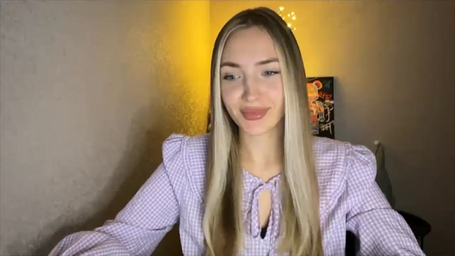 Gallery image thumbnail from My_Diana's myfreecams stream on, 10/04/2024, 19:36 image 3 of 20