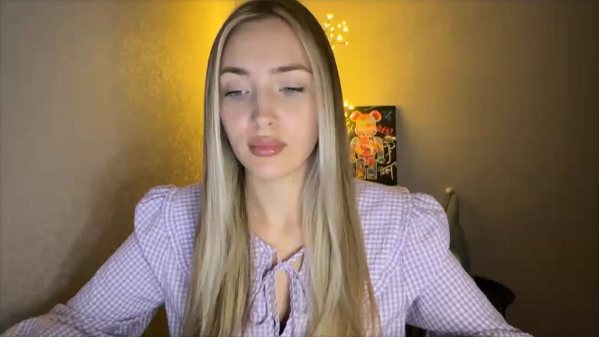 Gallery image thumbnail from My_Diana's myfreecams stream on, 10/04/2024, 21:19 image 7 of 20