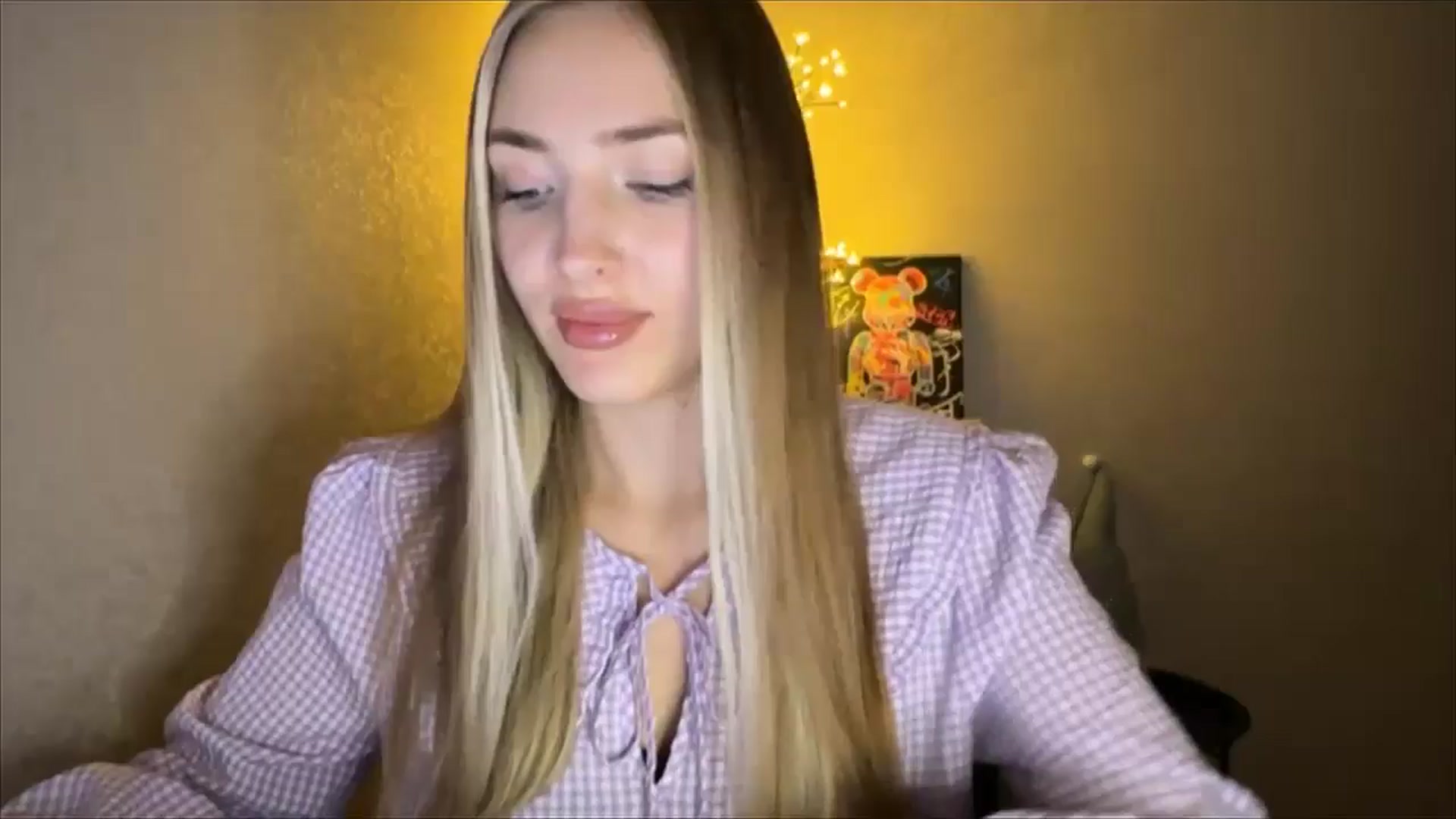 Gallery image thumbnail from My_Diana's myfreecams stream on, 10/04/2024, 21:19 image 11 of 20