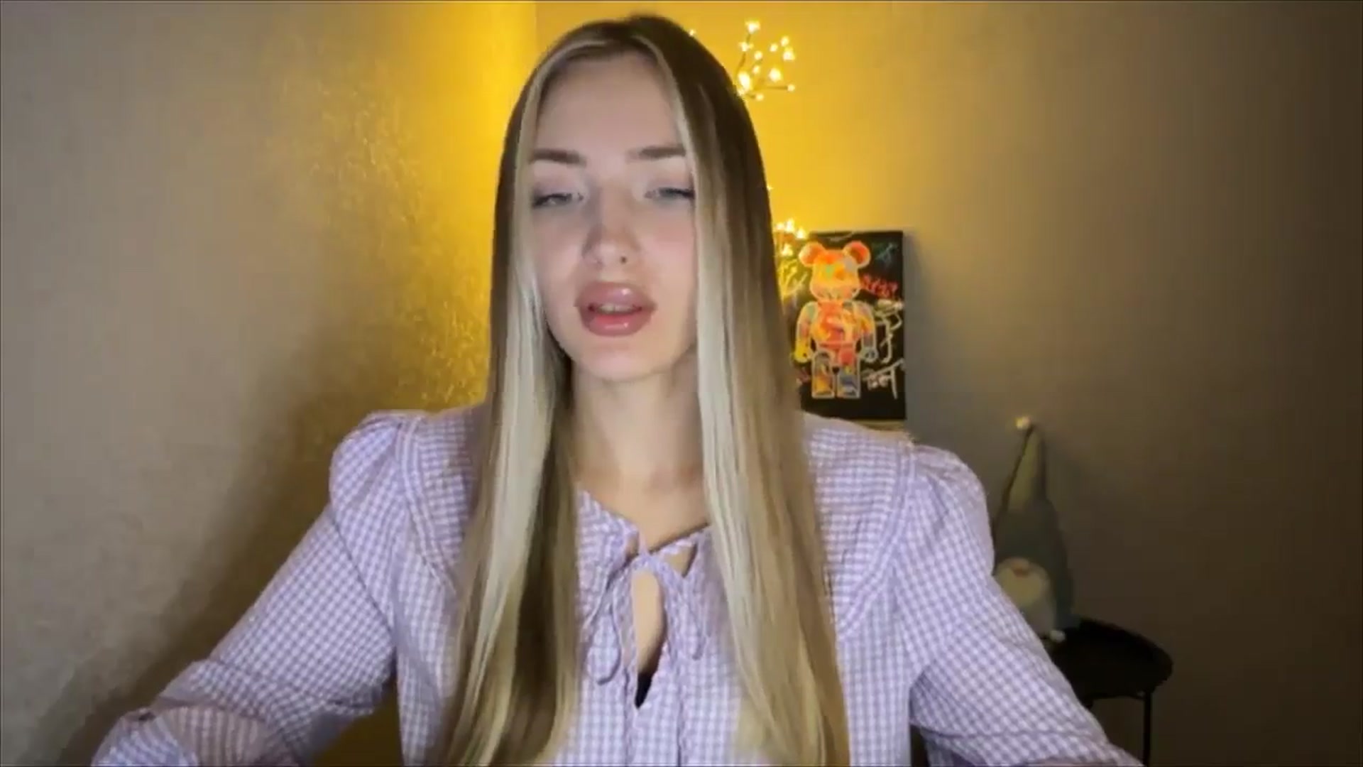 Gallery image thumbnail from My_Diana's myfreecams stream on, 10/04/2024, 21:19 image 17 of 20