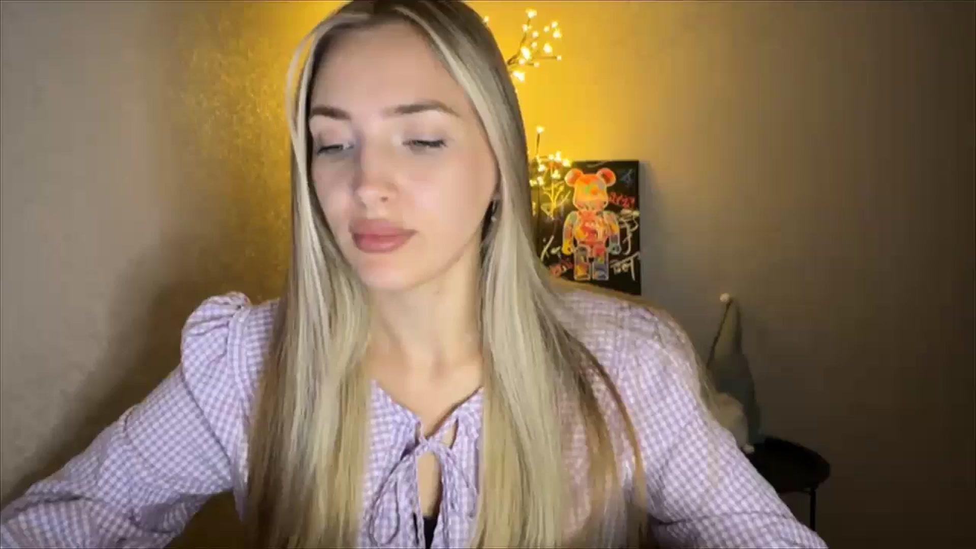 Gallery image thumbnail from My_Diana's myfreecams stream on, 10/04/2024, 21:19 image 5 of 20