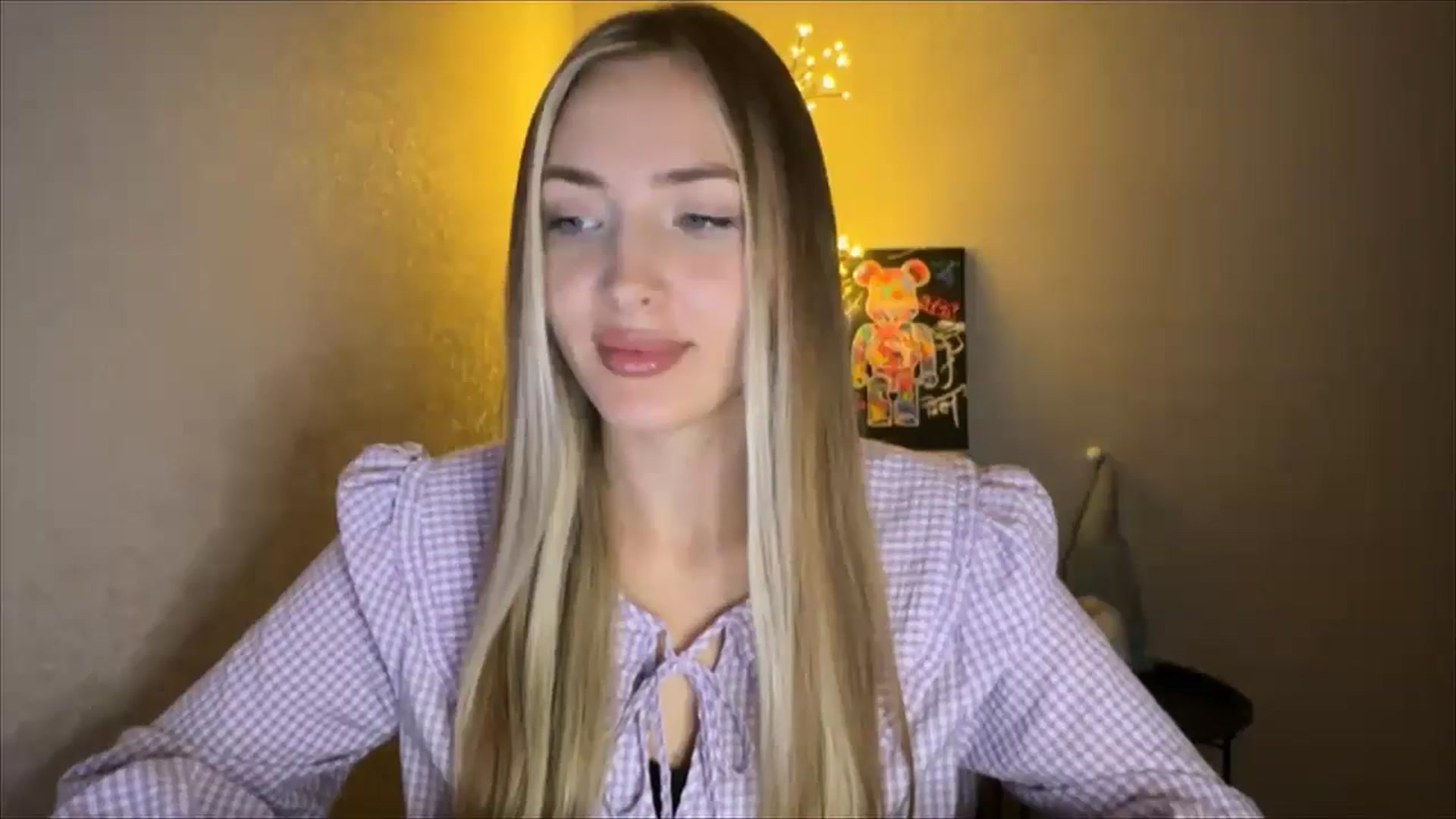 Gallery image thumbnail from My_Diana's myfreecams stream on, 10/04/2024, 21:19 image 12 of 20