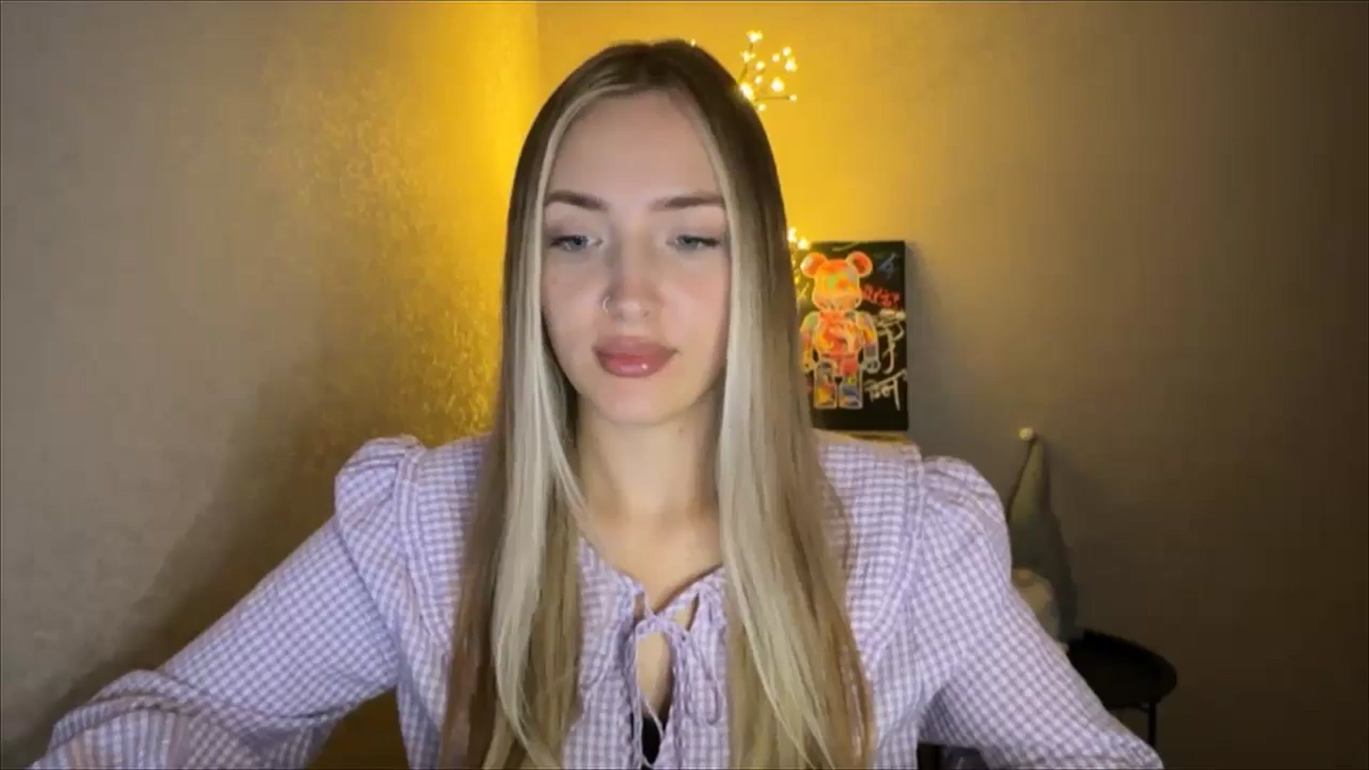 Gallery image thumbnail from My_Diana's myfreecams stream on, 10/04/2024, 21:19 image 9 of 20