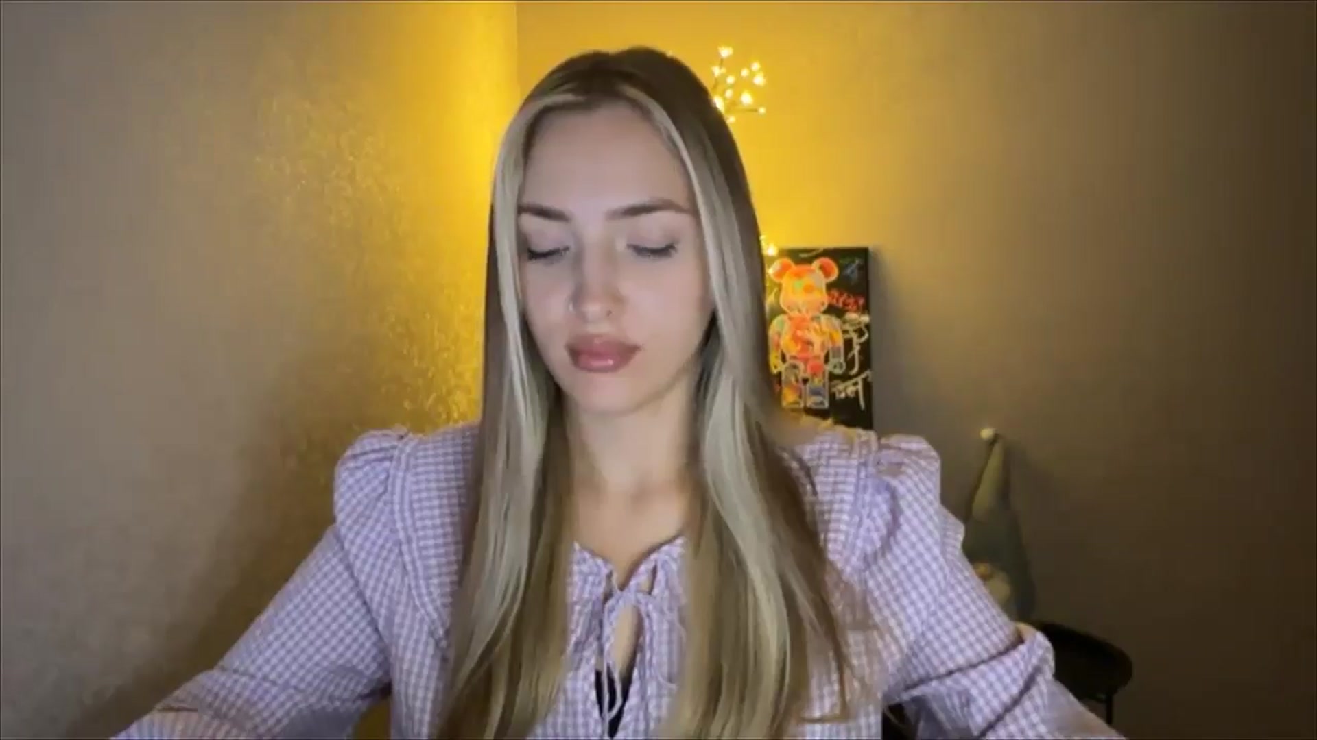 Gallery image thumbnail from My_Diana's myfreecams stream on, 10/04/2024, 22:48 image 8 of 20
