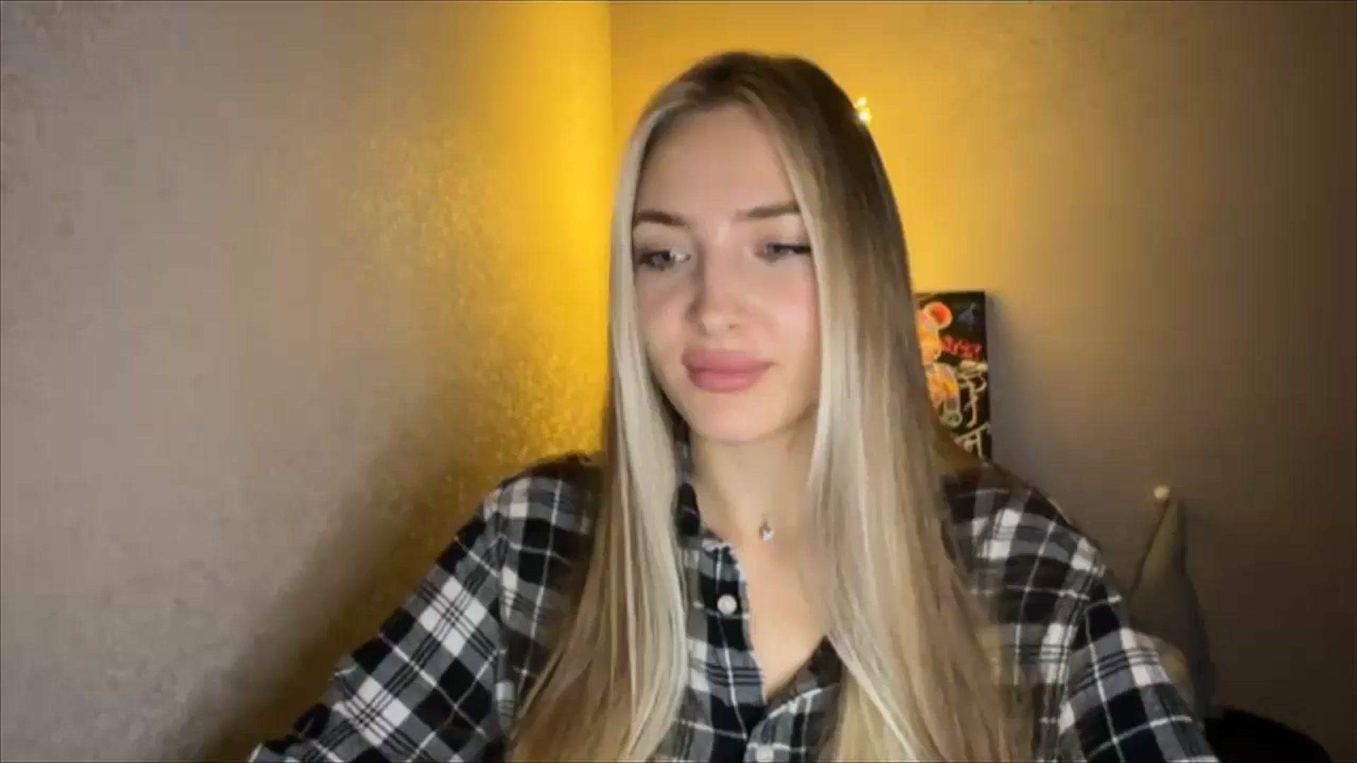 Gallery image thumbnail from My_Diana's myfreecams stream on, 10/05/2024, 20:04 image 12 of 20