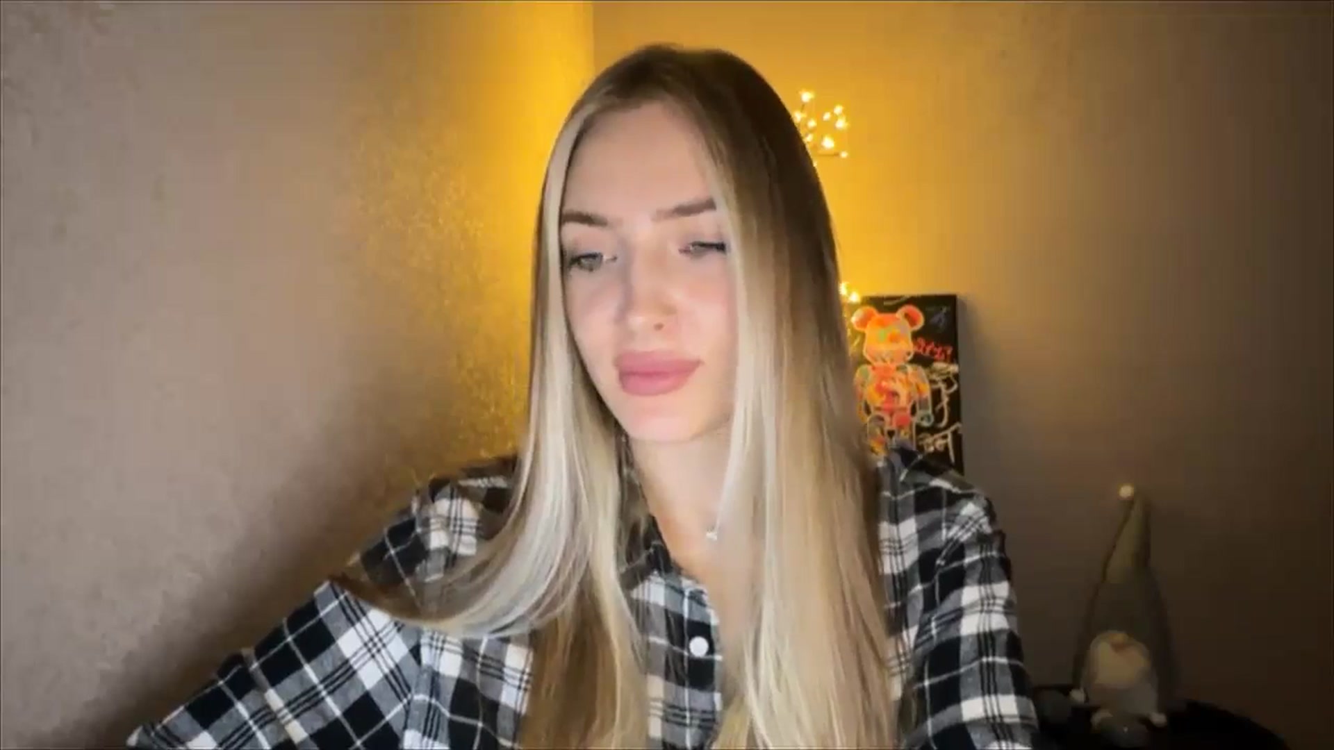 Gallery image thumbnail from My_Diana's myfreecams stream on, 10/05/2024, 20:04 image 7 of 20