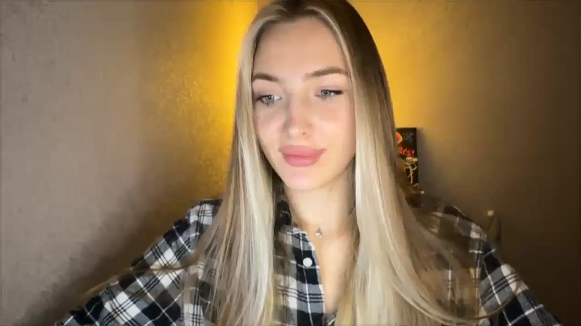 Gallery image thumbnail from My_Diana's myfreecams stream on, 10/05/2024, 20:04 image 10 of 20