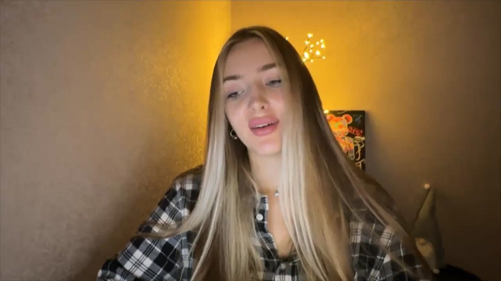 Gallery image thumbnail from My_Diana's myfreecams stream on, 10/05/2024, 20:52 image 4 of 20