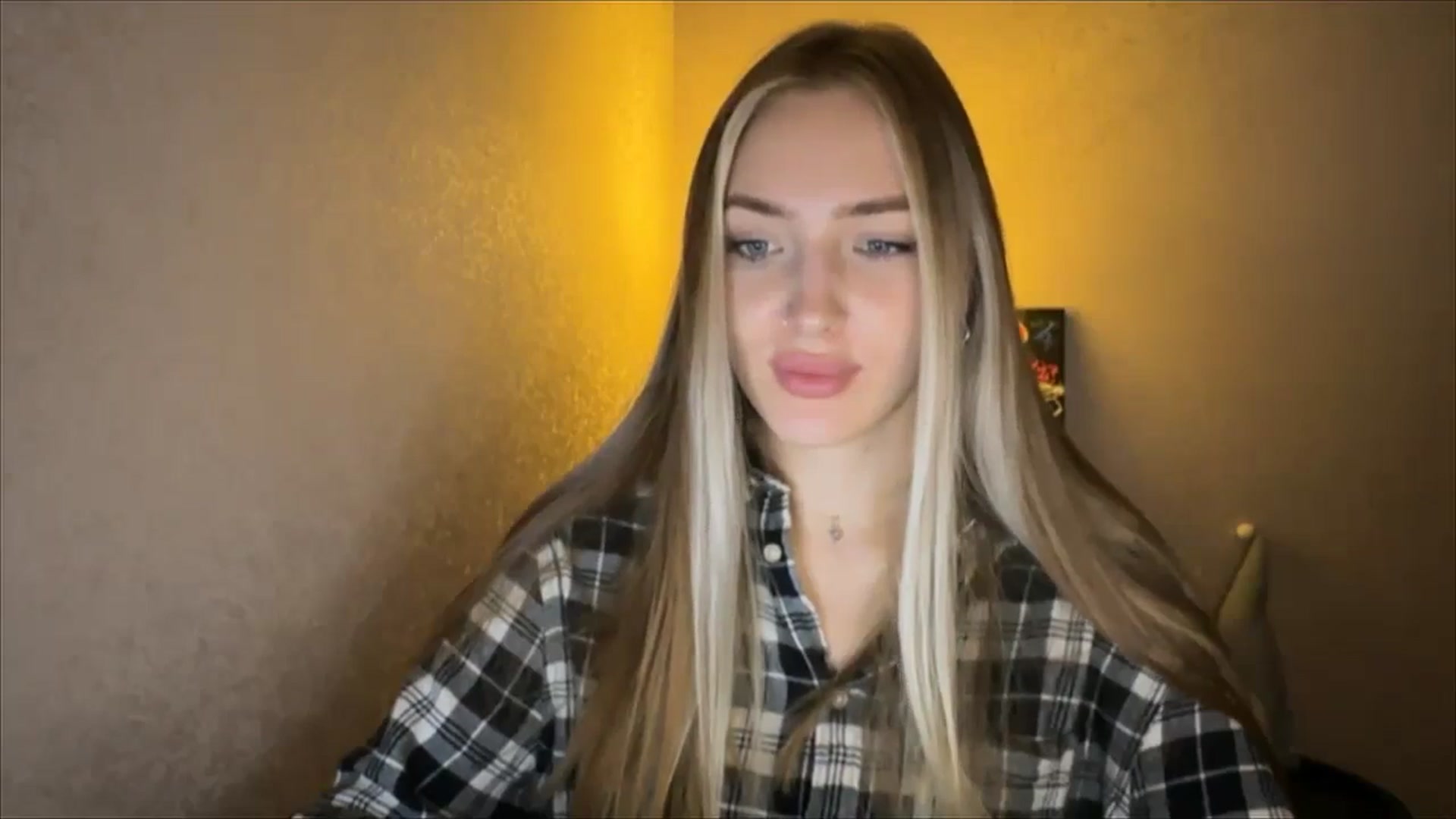 Gallery image thumbnail from My_Diana's myfreecams stream on, 10/05/2024, 20:52 image 12 of 20
