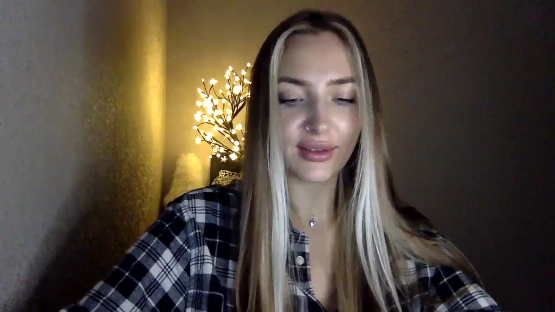 Gallery image thumbnail from My_Diana's myfreecams stream on, 10/05/2024, 22:30 image 9 of 20