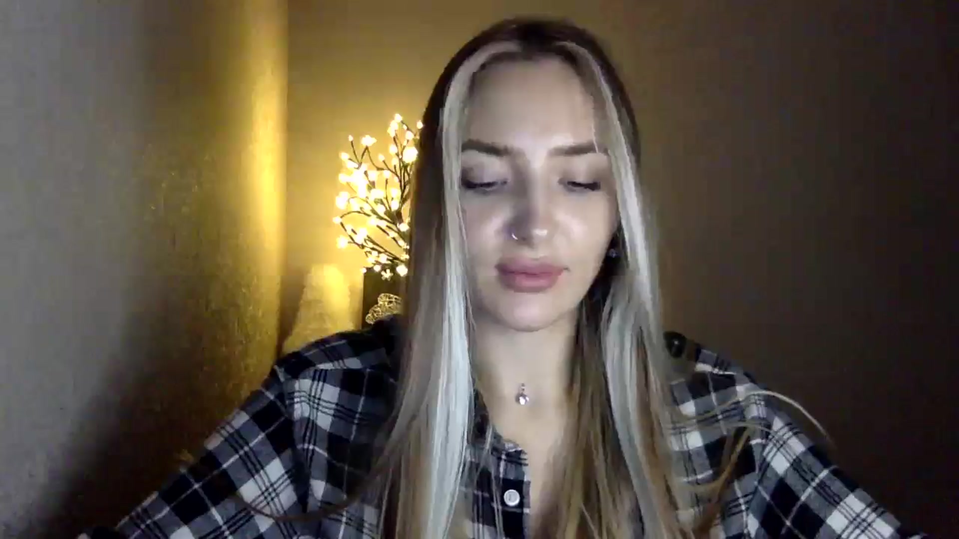 Gallery image thumbnail from My_Diana's myfreecams stream on, 10/05/2024, 22:30 image 19 of 20