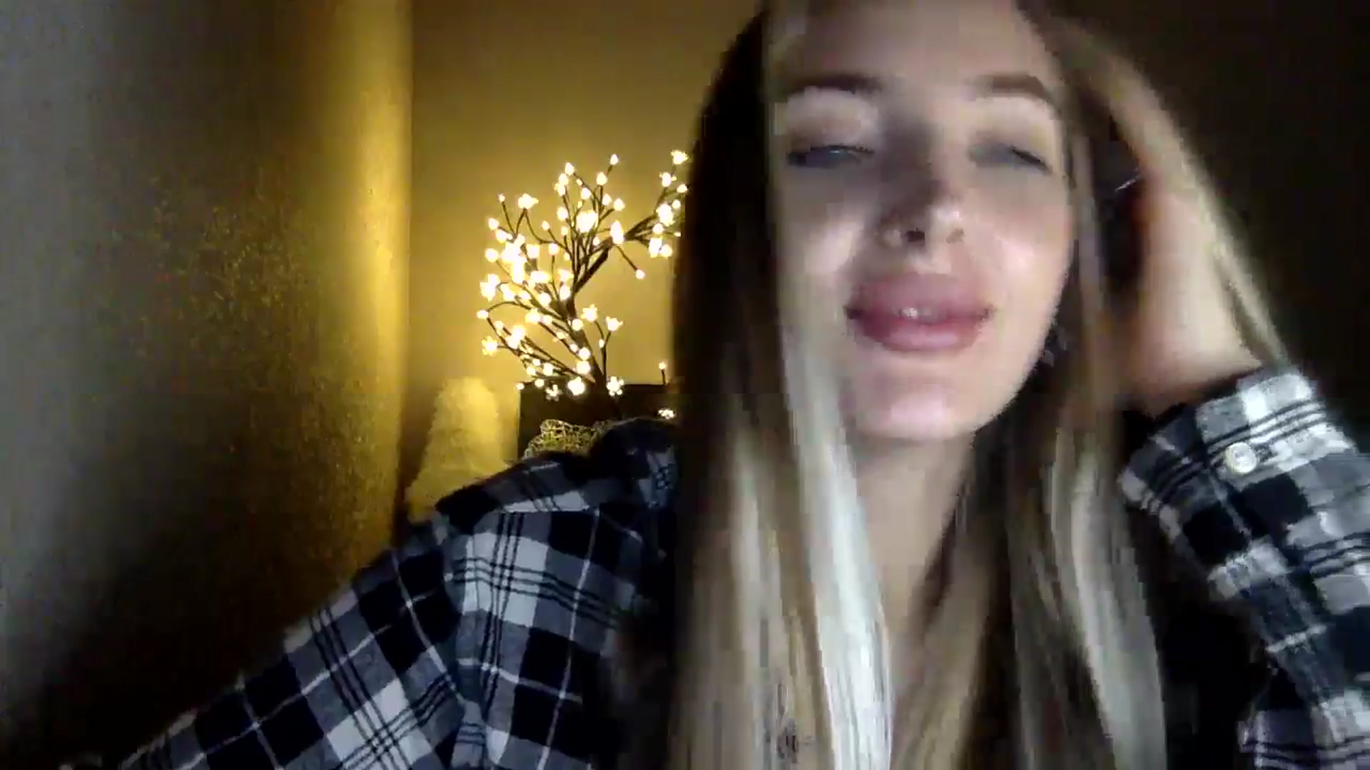 Gallery image thumbnail from My_Diana's myfreecams stream on, 10/05/2024, 22:30 image 13 of 20