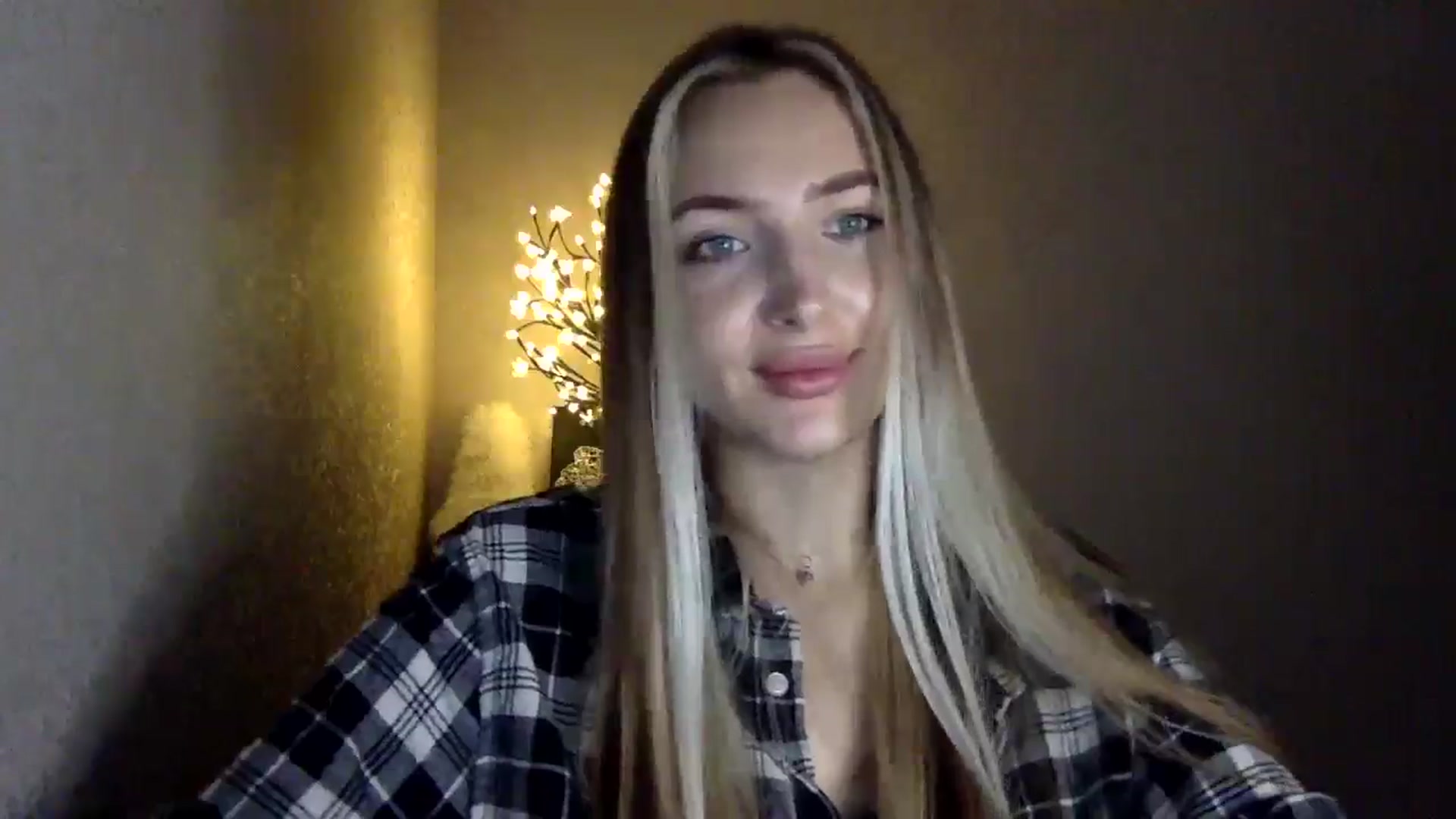 Gallery image thumbnail from My_Diana's myfreecams stream on, 10/05/2024, 22:30 image 10 of 20
