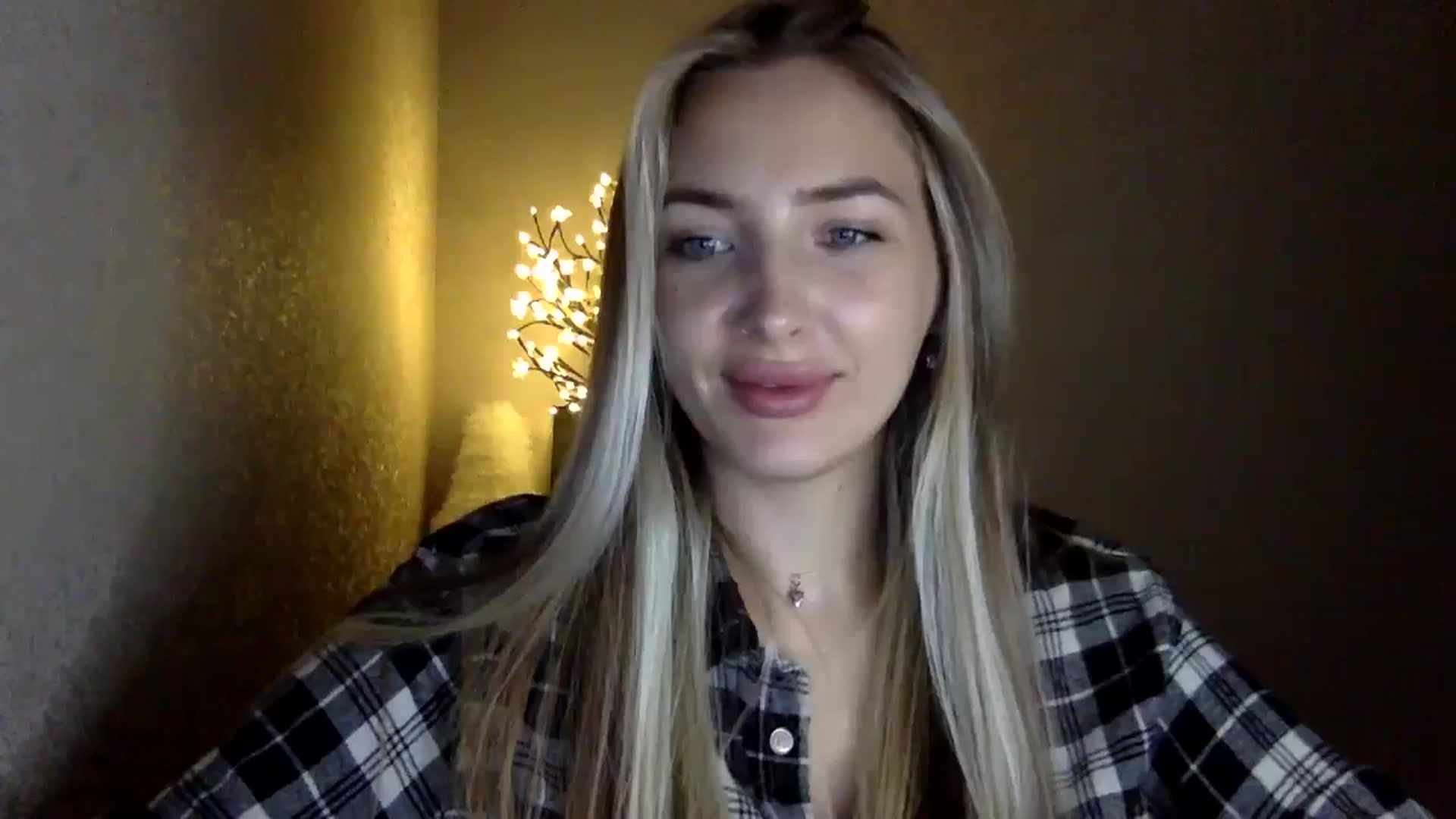 Gallery image thumbnail from My_Diana's myfreecams stream on, 10/05/2024, 22:30 image 14 of 20