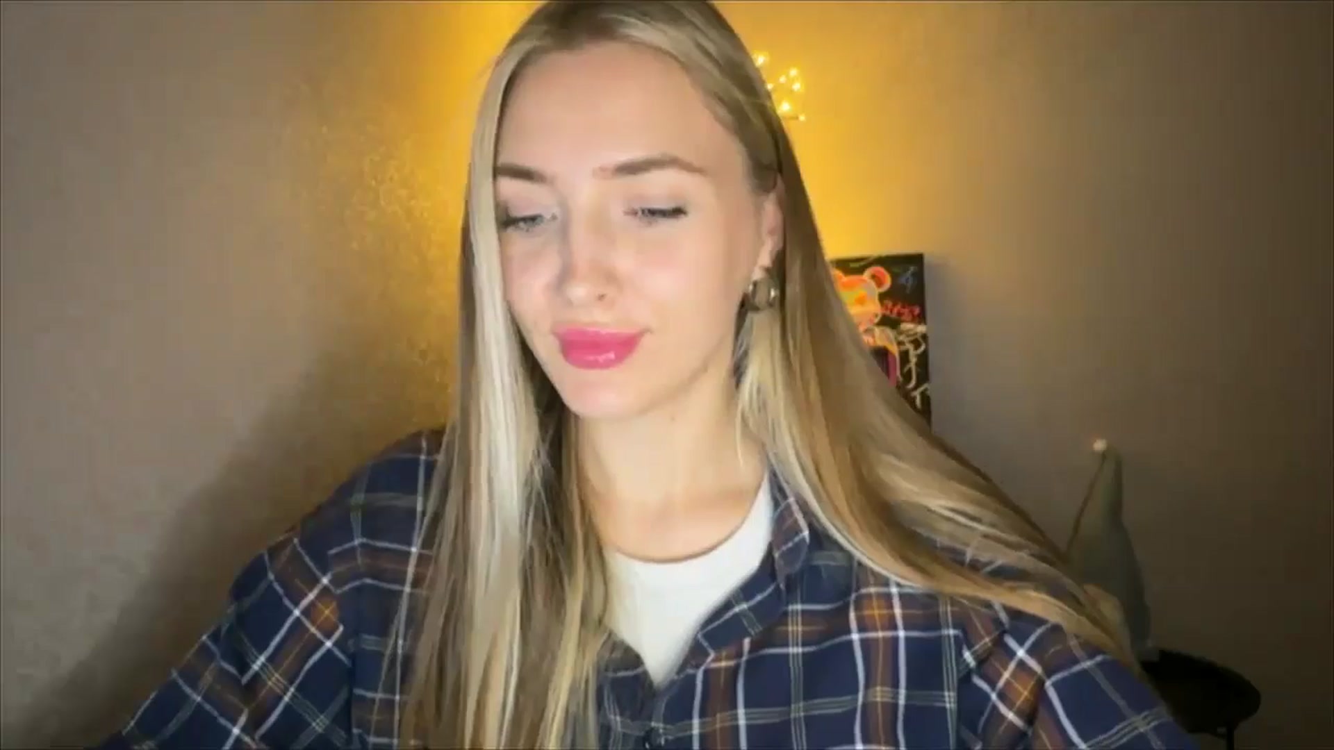 Gallery image thumbnail from My_Diana's myfreecams stream on, 10/06/2024, 19:36 image 10 of 20