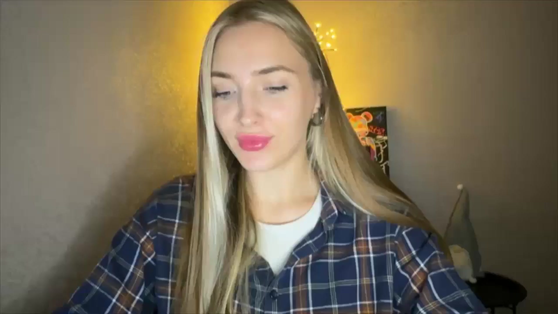 Gallery image thumbnail from My_Diana's myfreecams stream on, 10/06/2024, 19:36 image 7 of 20