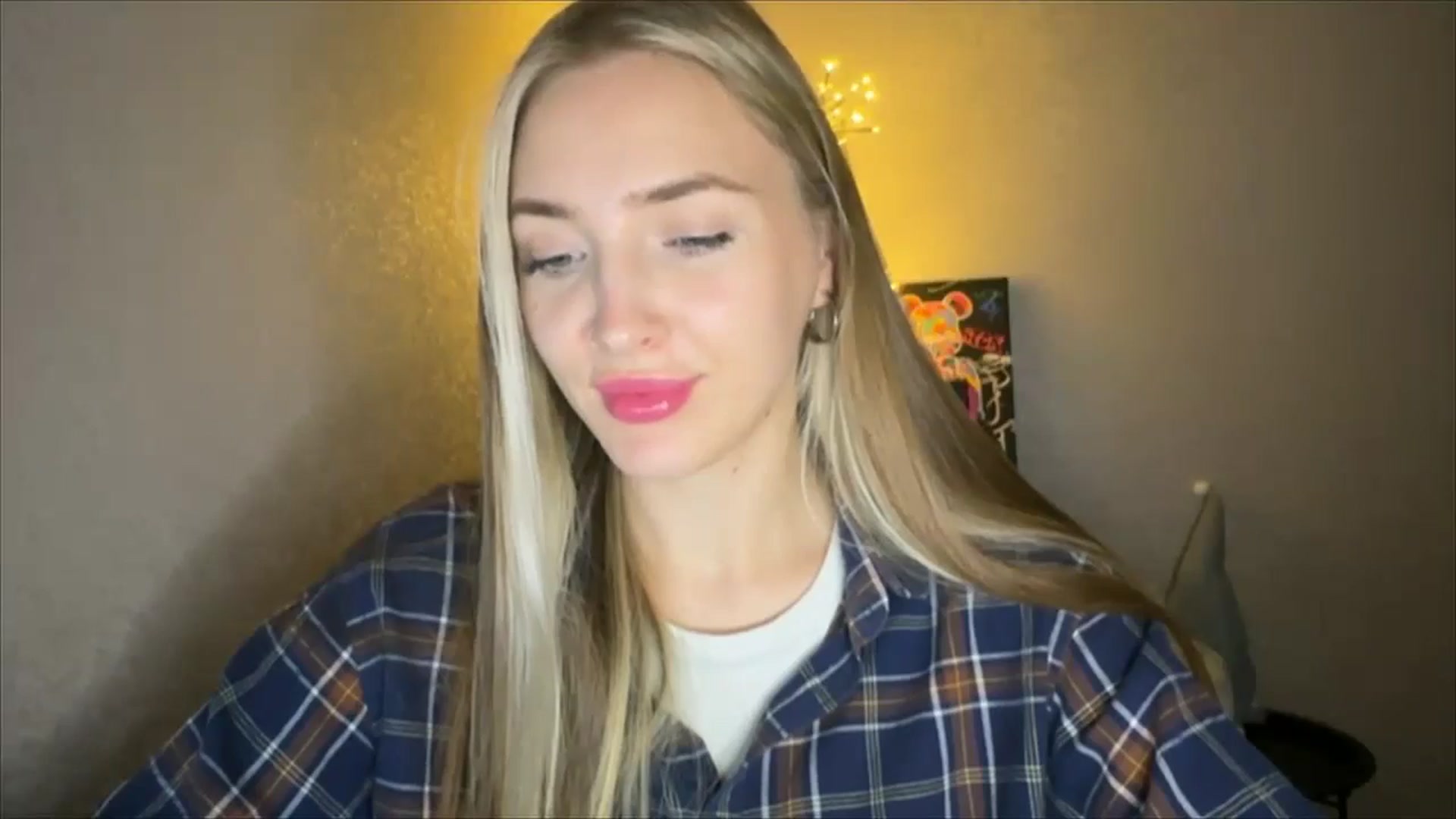 Gallery image thumbnail from My_Diana's myfreecams stream on, 10/06/2024, 19:36 image 6 of 20